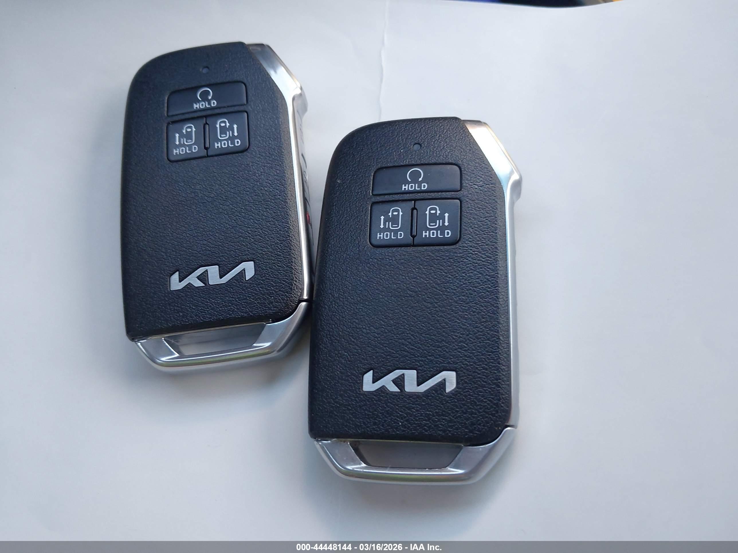 KIA CARNIVAL image 11