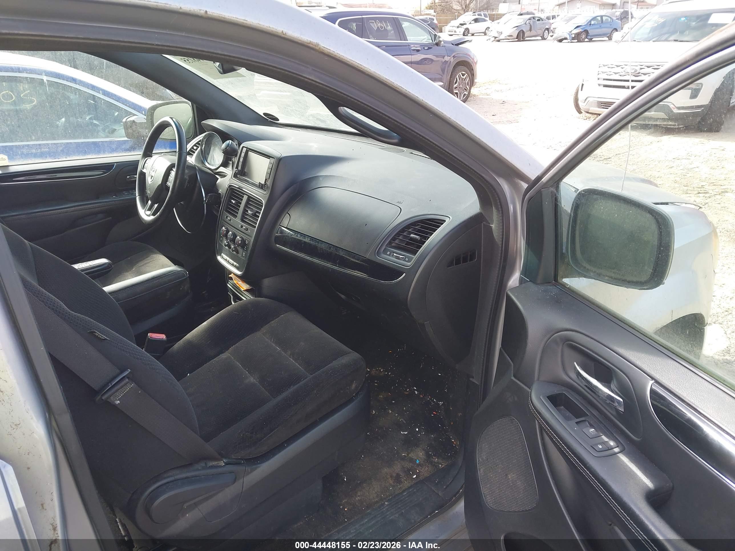 DODGE GRAND image 5