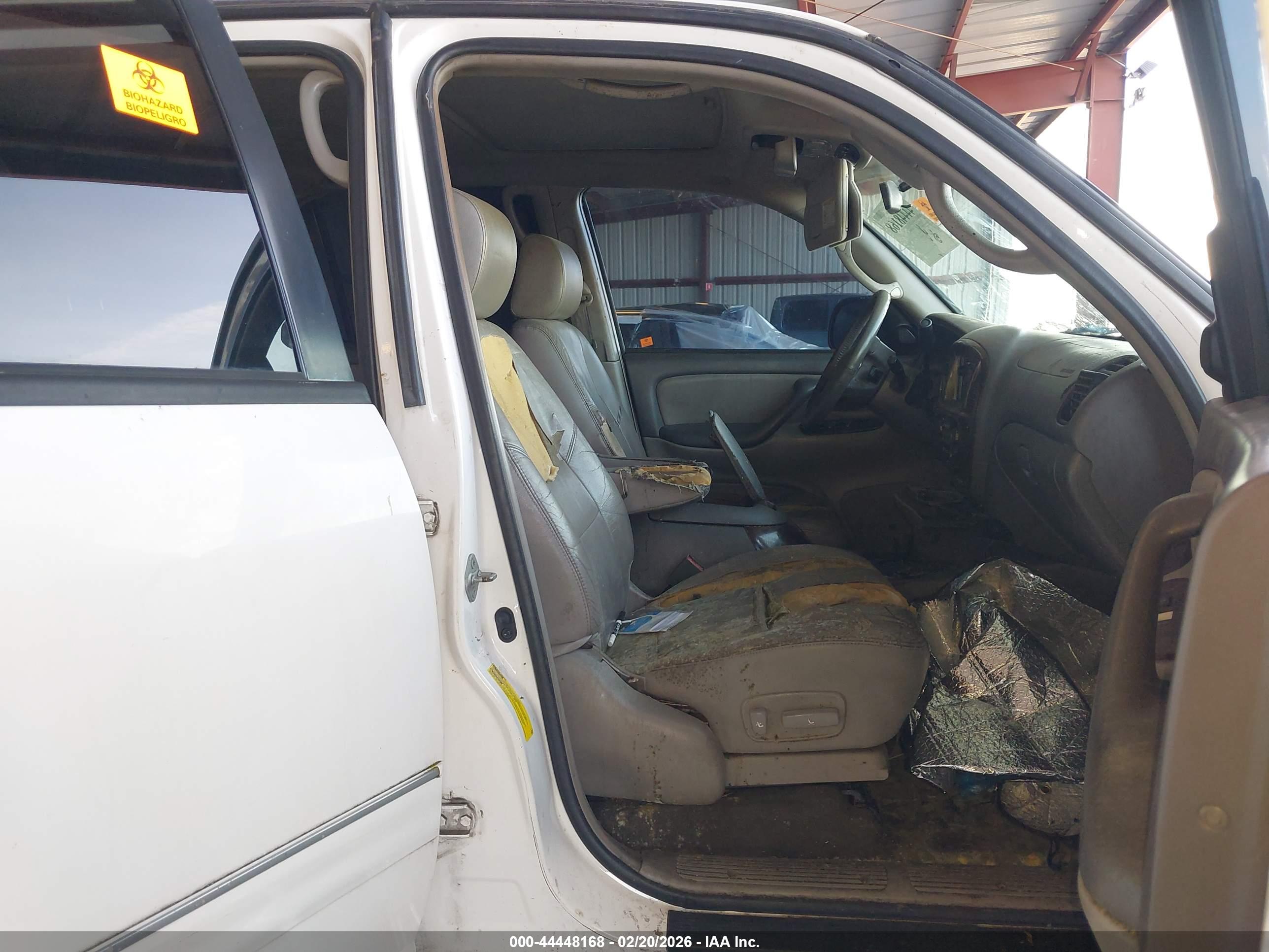 TOYOTA SEQUOIA image 5