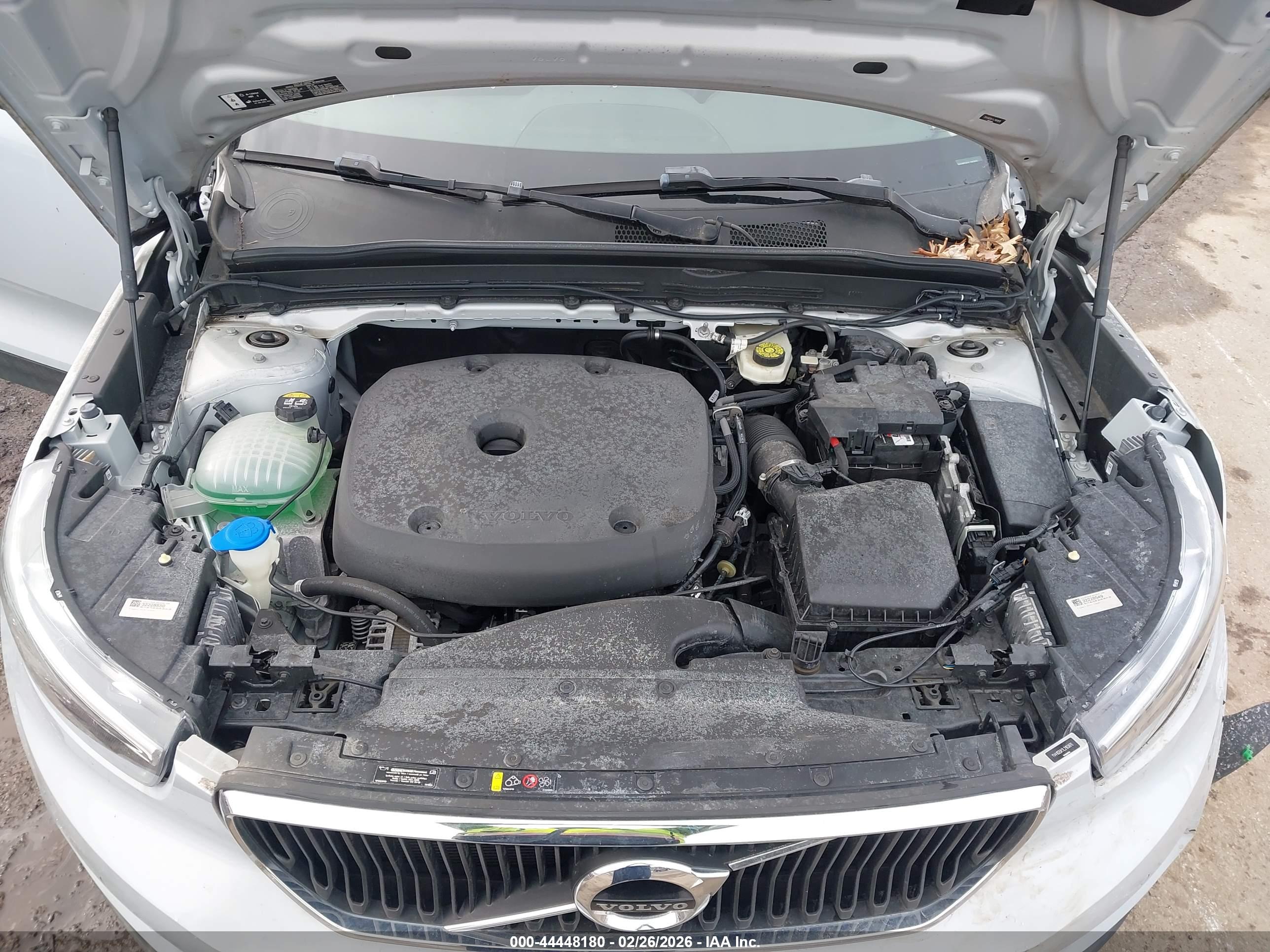 VOLVO XC40 image 10