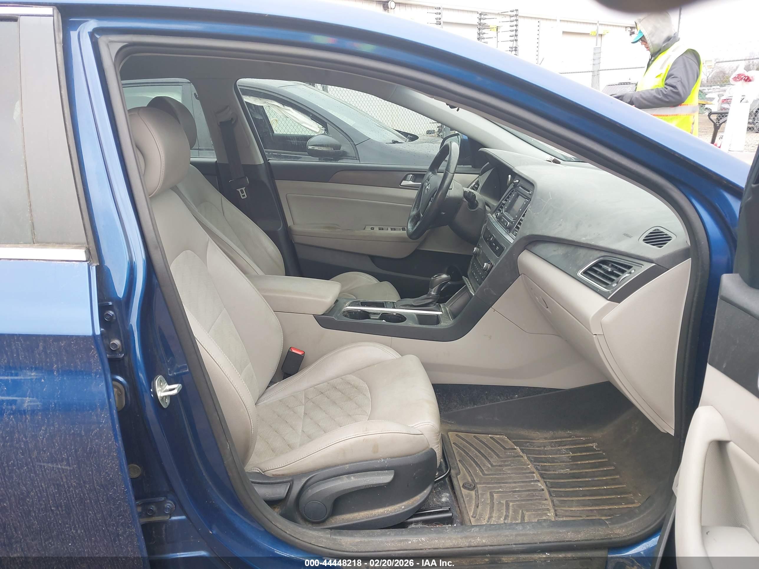 HYUNDAI SONATA image 5
