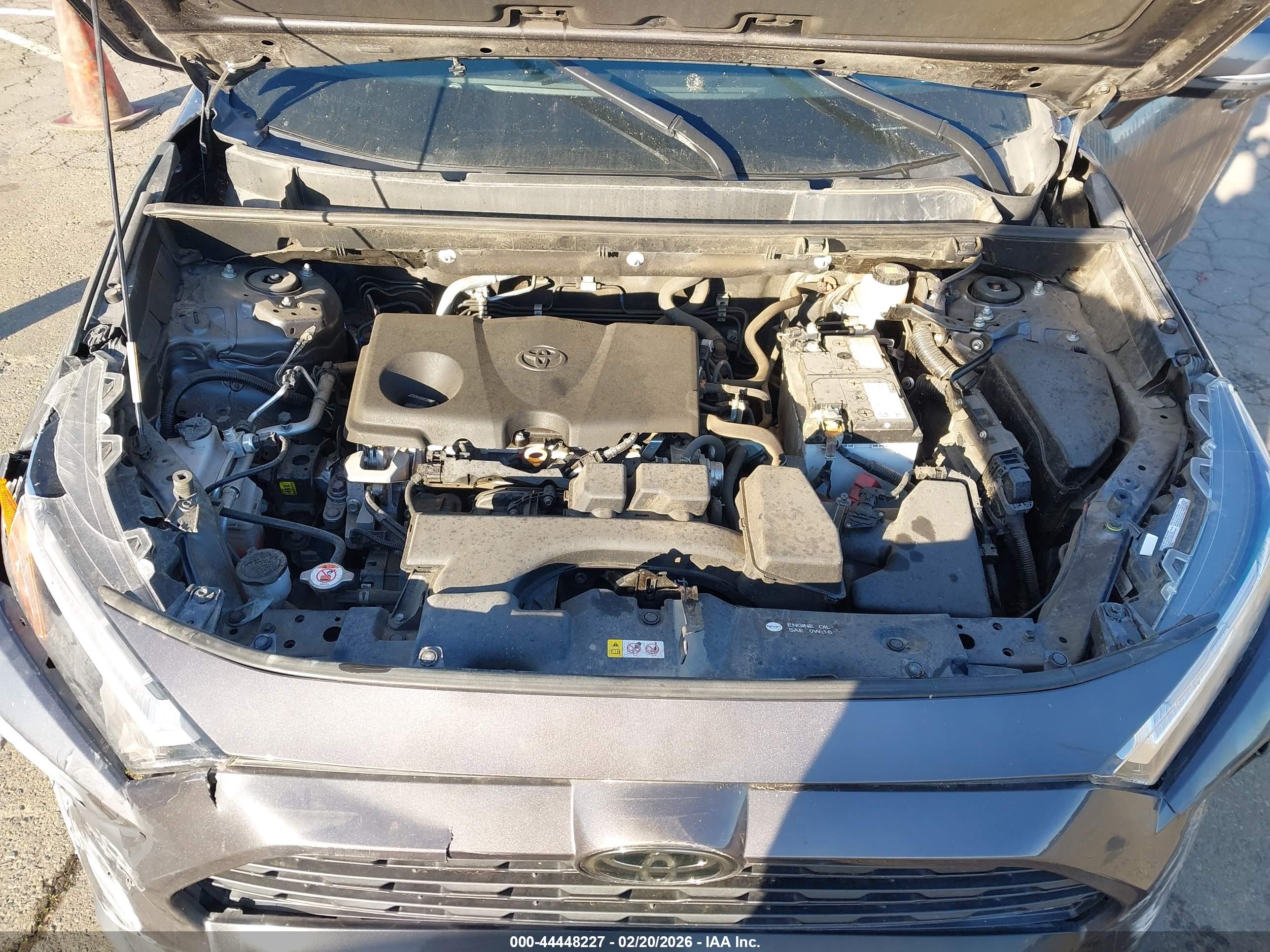 TOYOTA RAV4 image 10