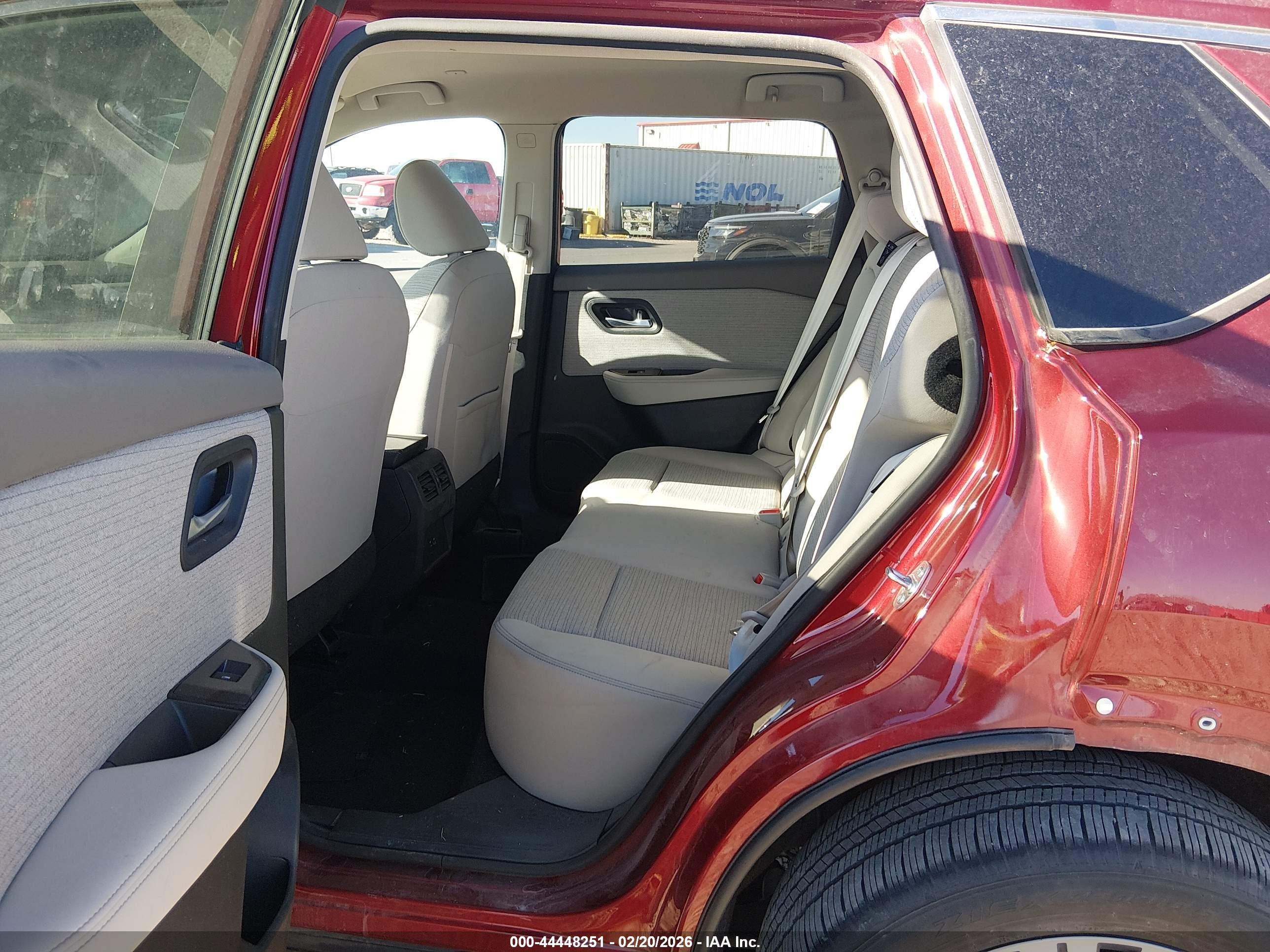 NISSAN ROGUE image 8