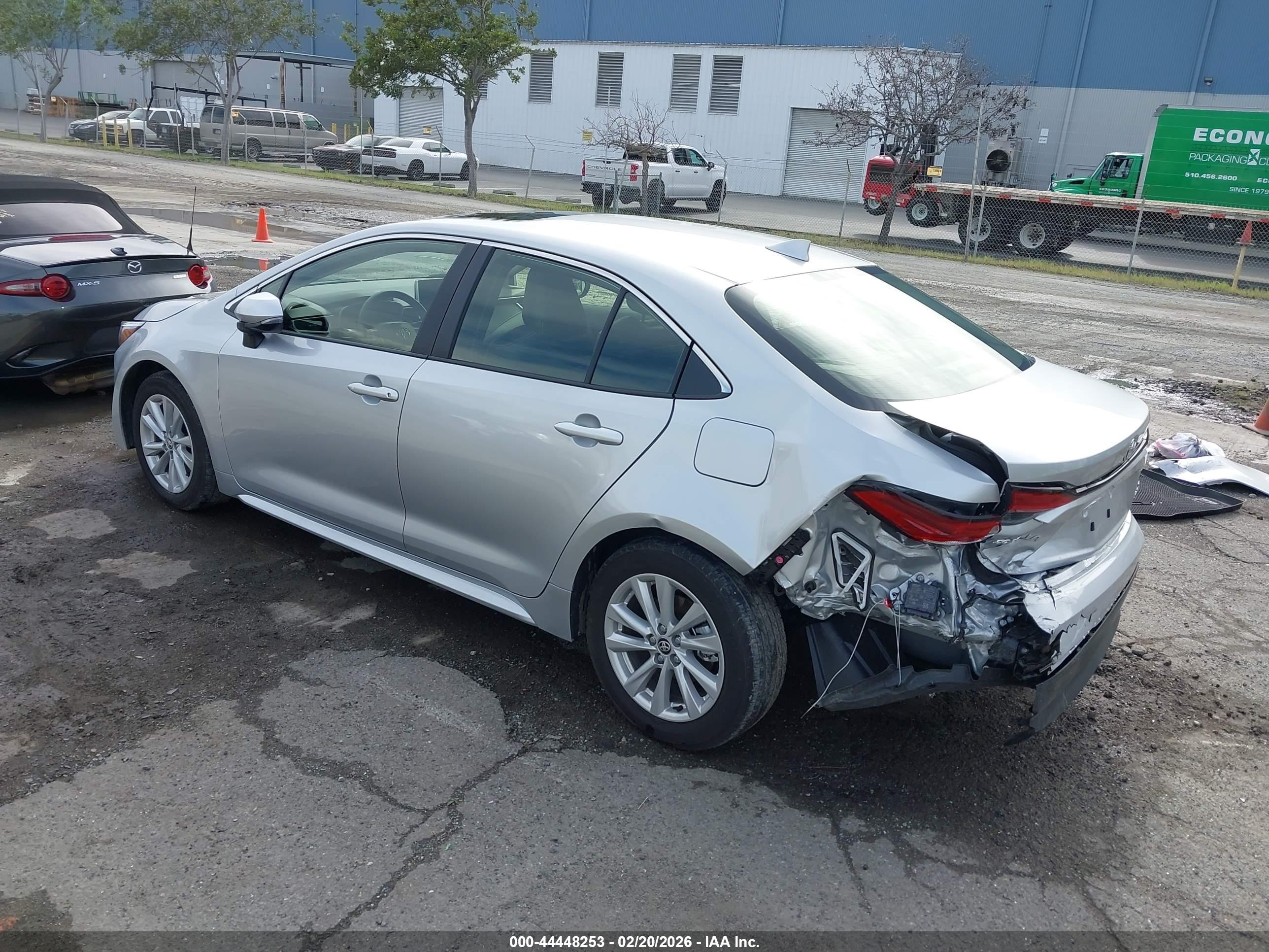 TOYOTA COROLLA image 3
