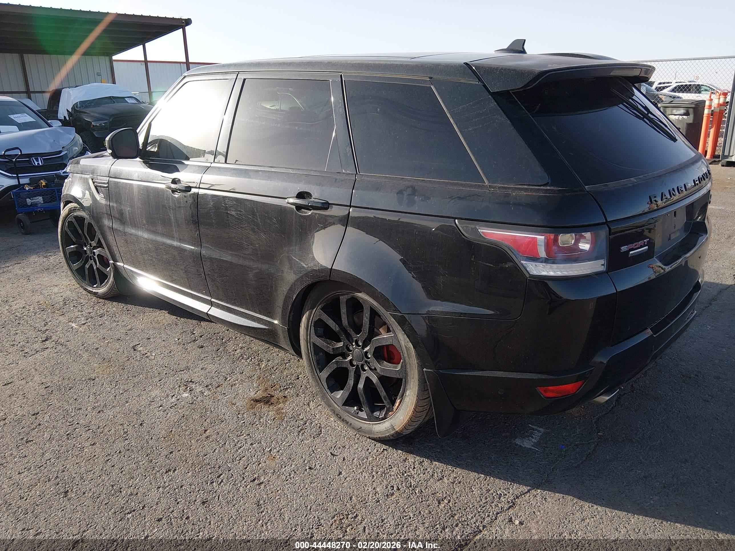 LAND ROVER image 3