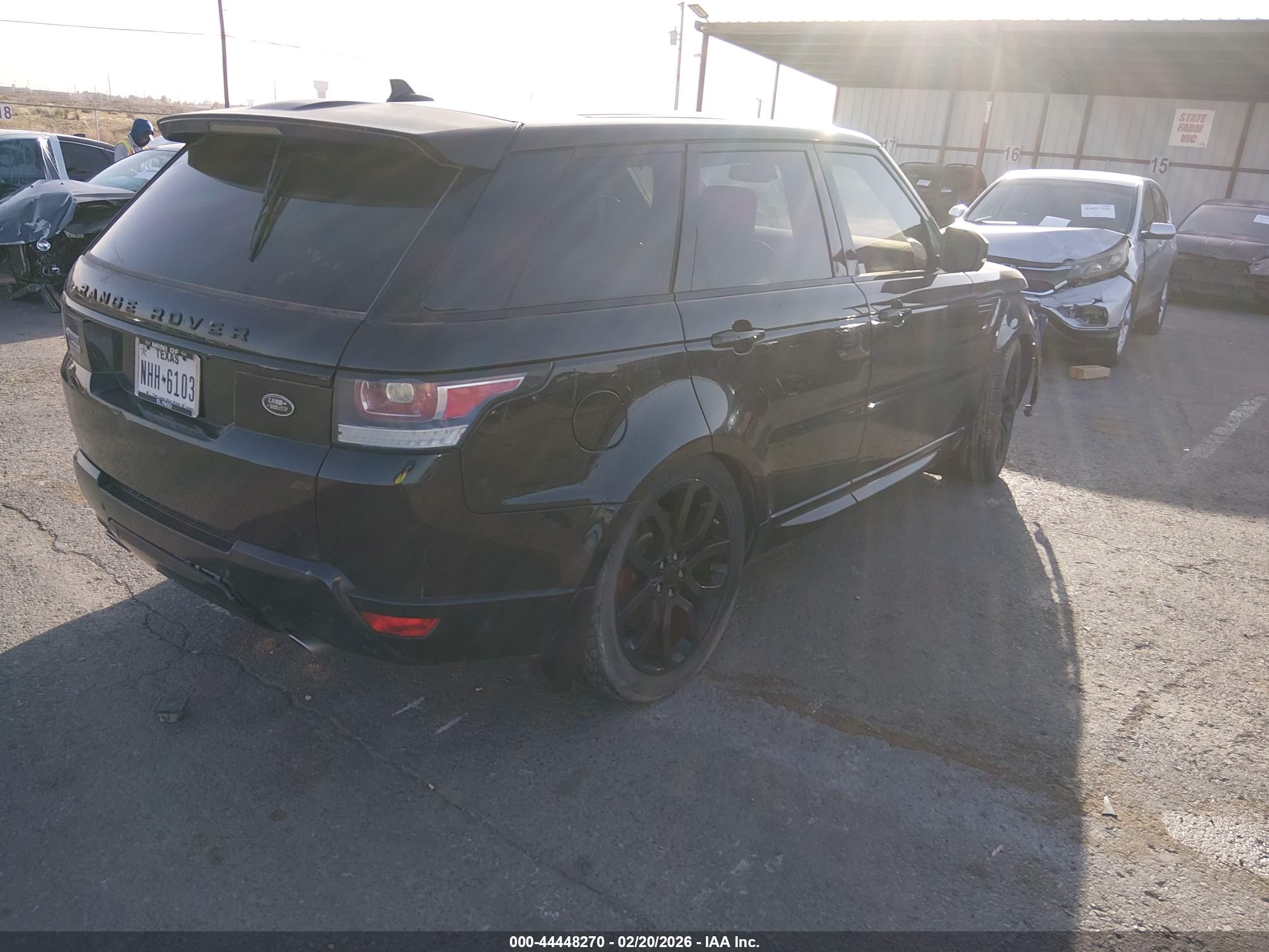 LAND ROVER image 4