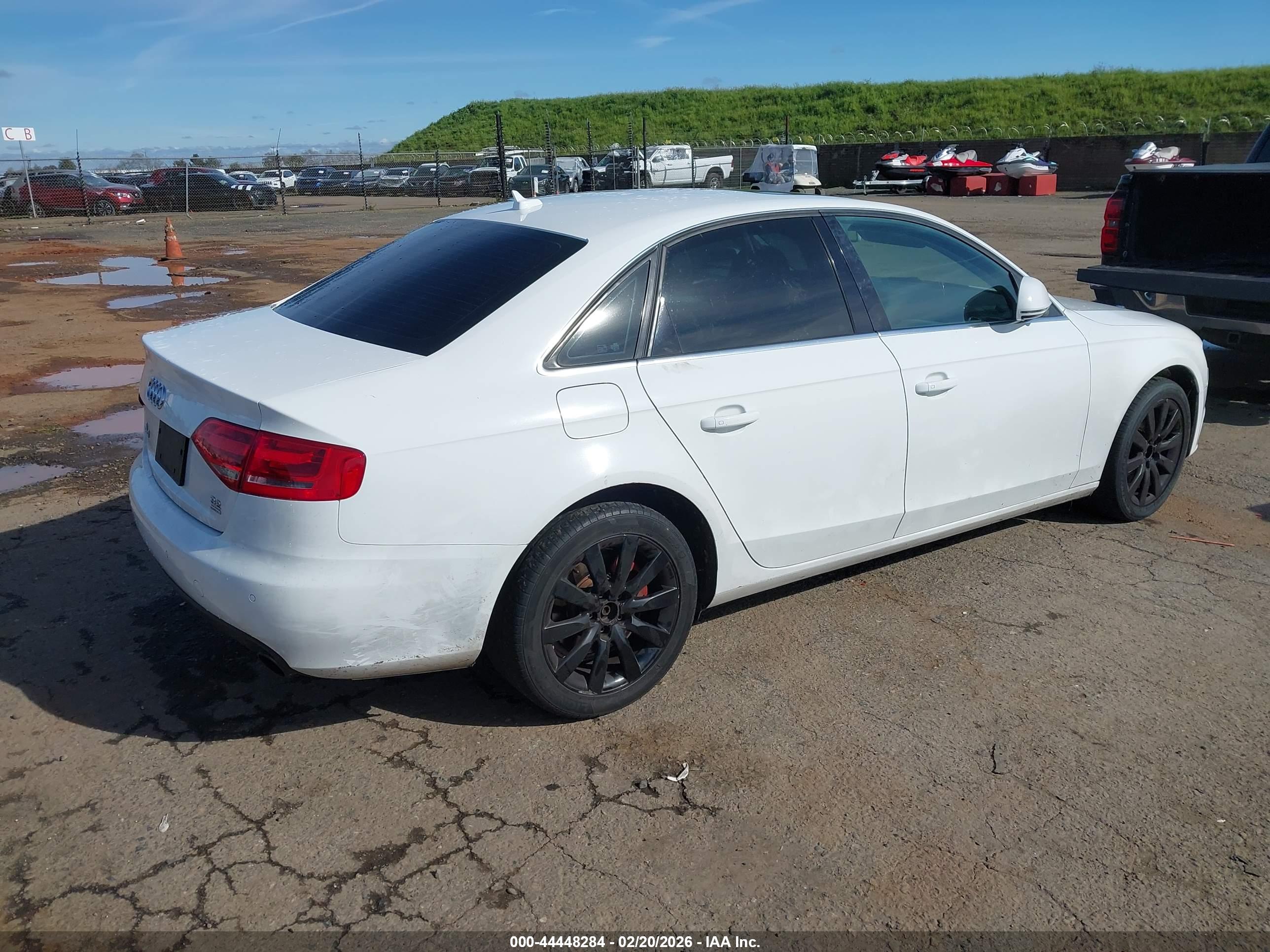 AUDI A4 image 4