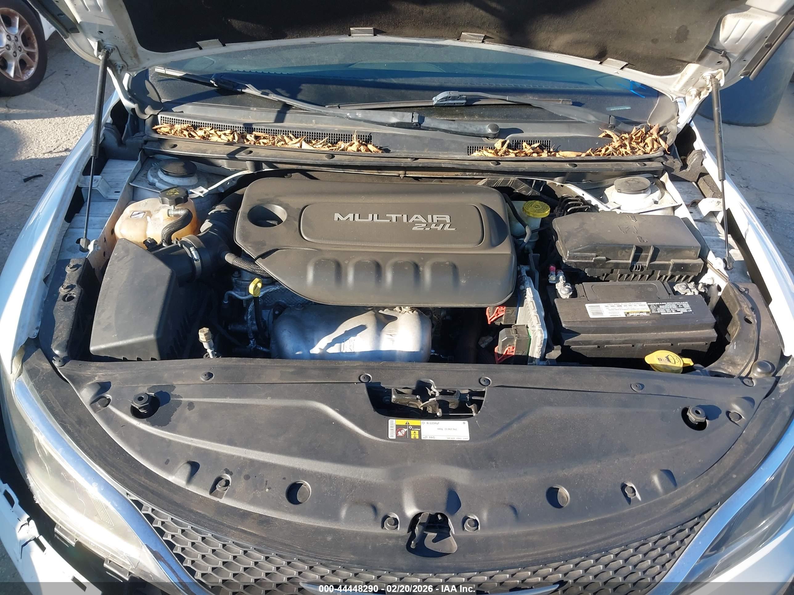 CHRYSLER 200 image 10