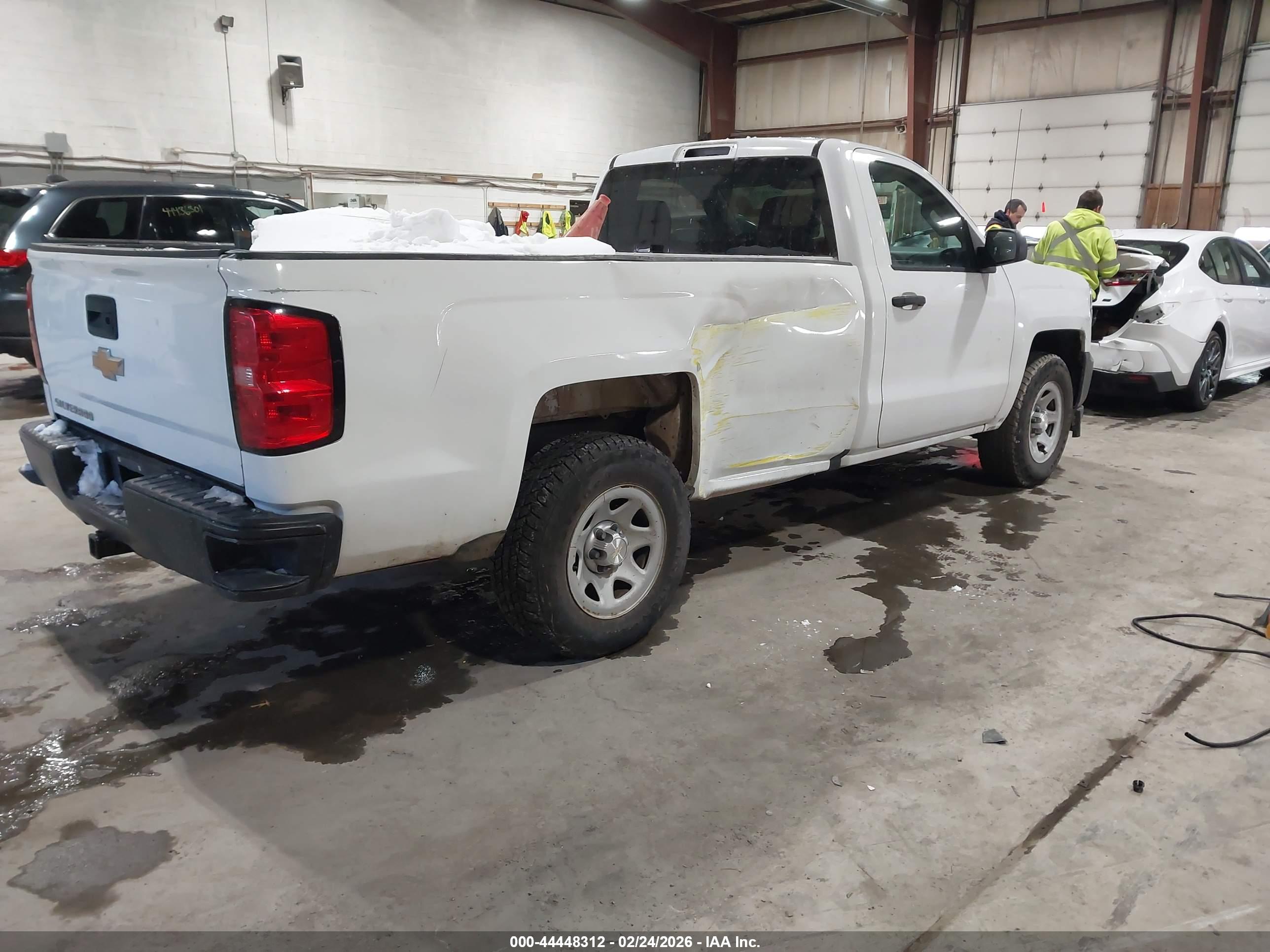 CHEVROLET SILVERADO image 4