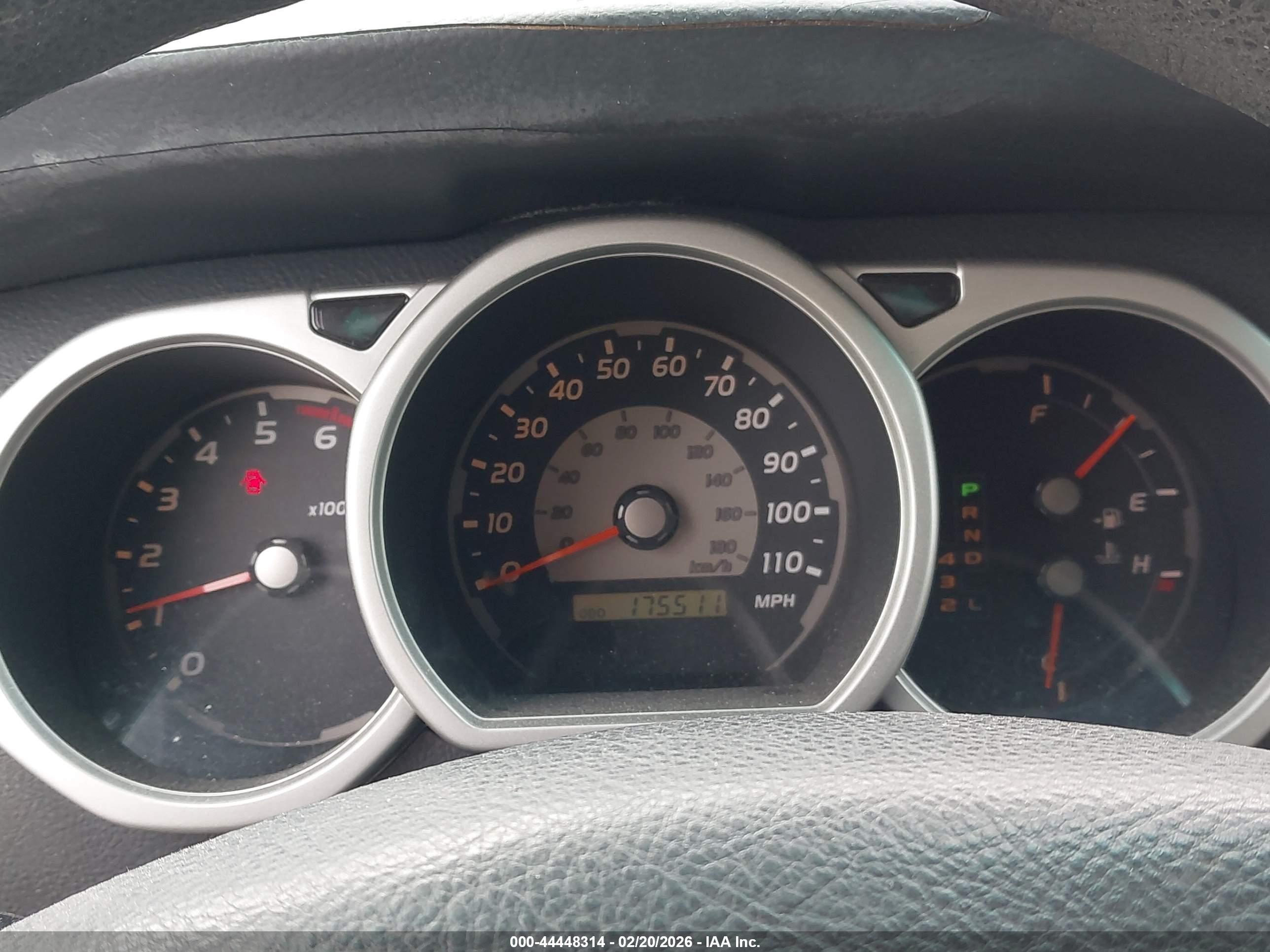 TOYOTA 4RUNNER image 7