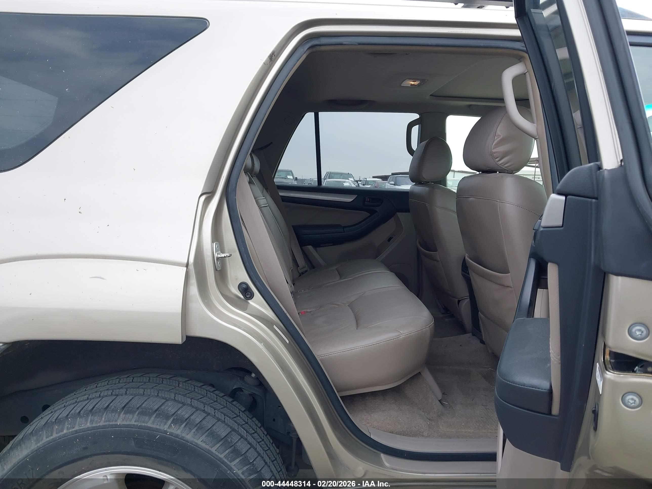 TOYOTA 4RUNNER image 8