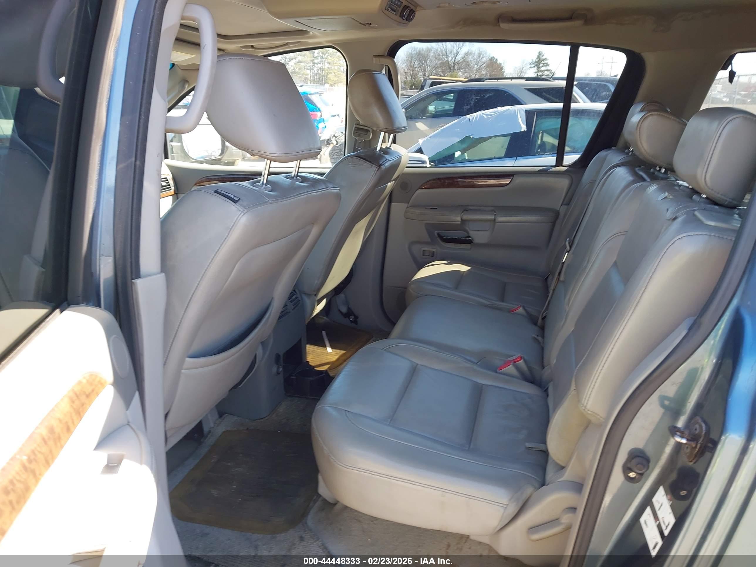 NISSAN ARMADA image 8