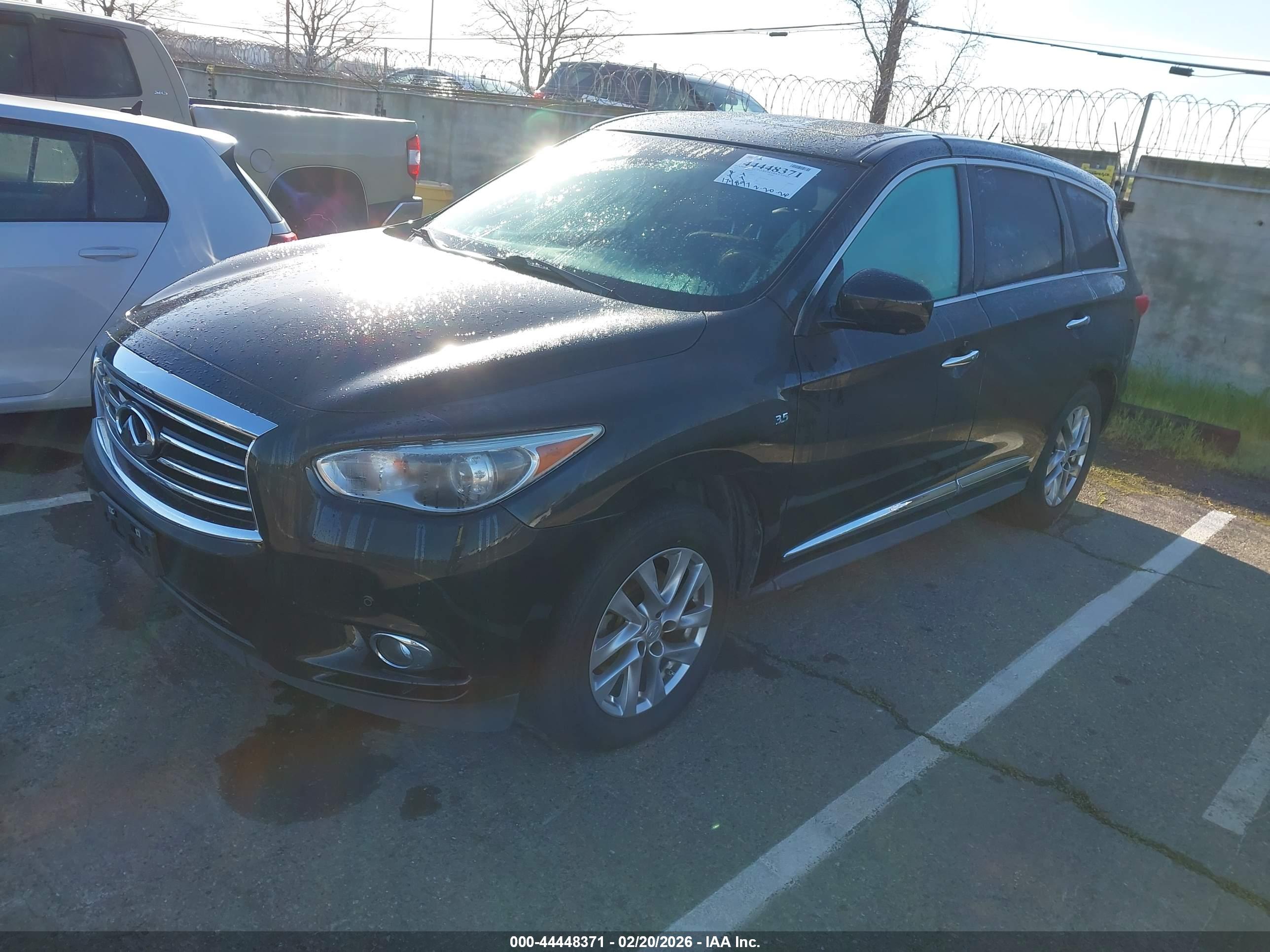 INFINITI QX60 image 2
