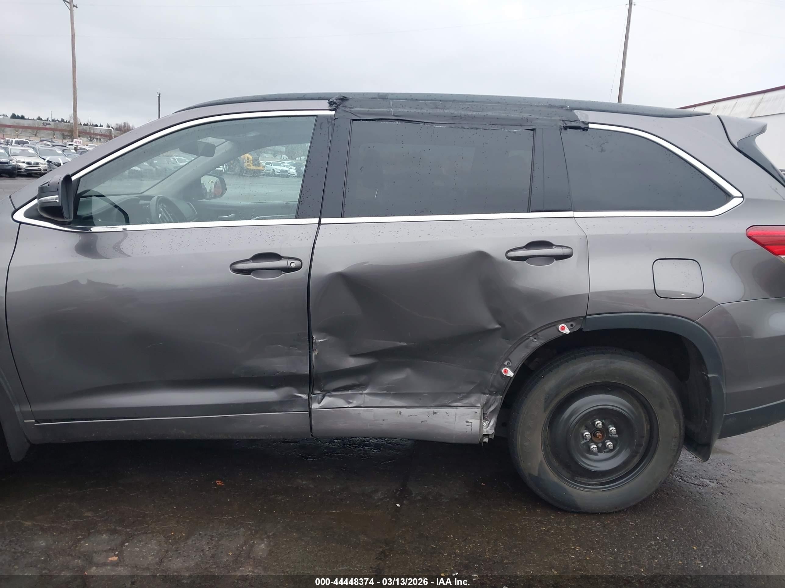 TOYOTA HIGHLANDER image 6