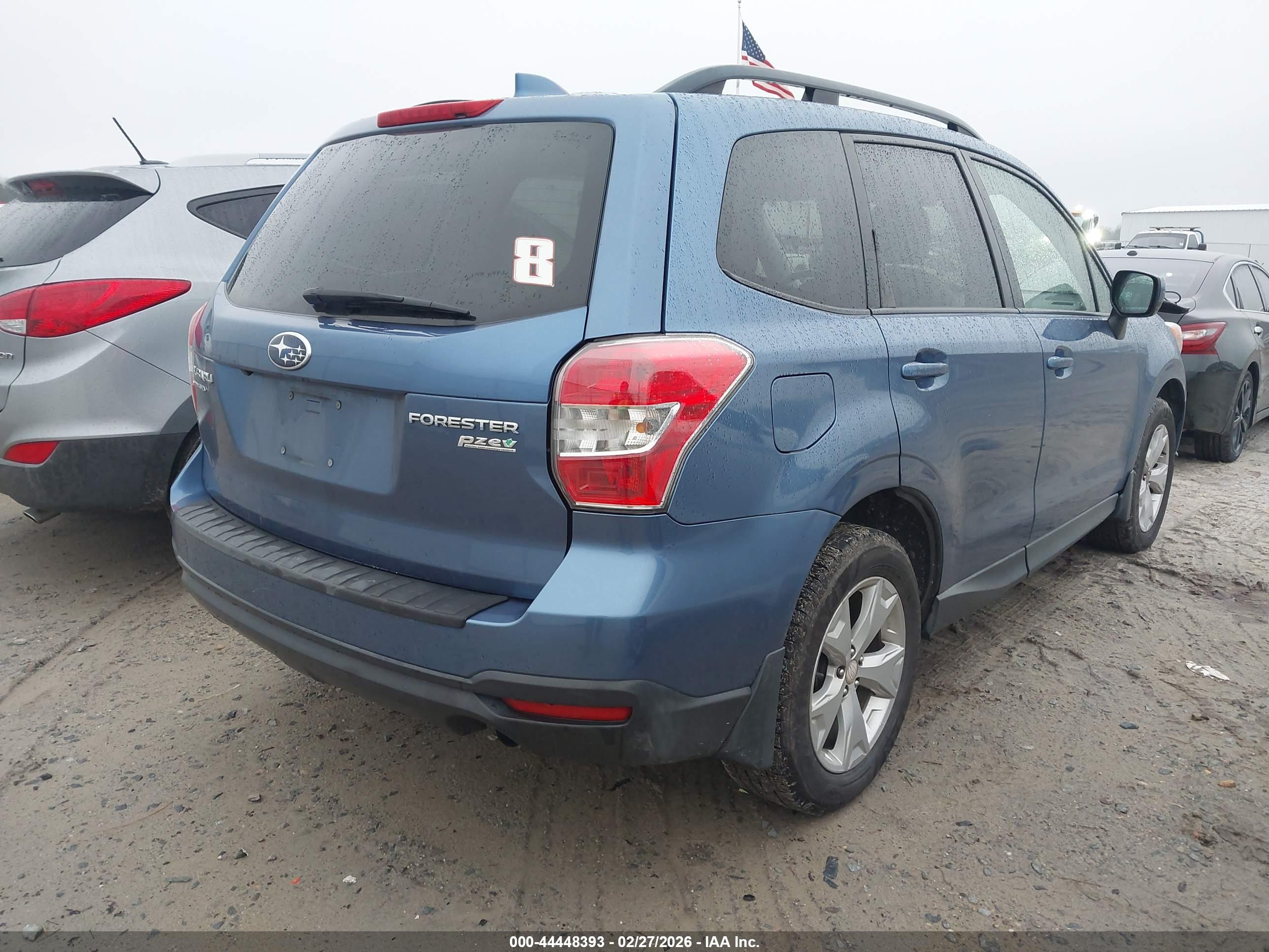 SUBARU FORESTER image 4