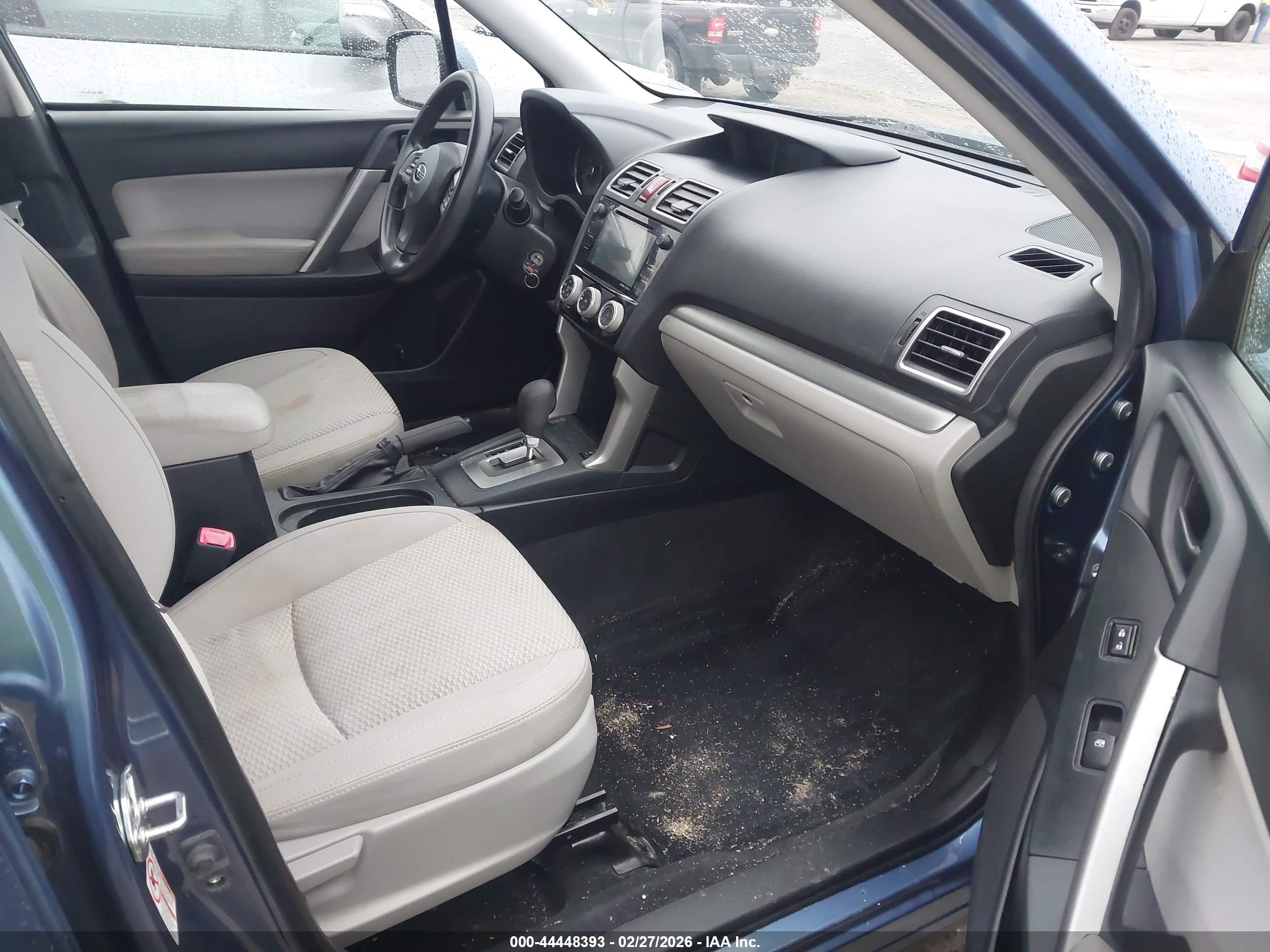 SUBARU FORESTER image 5