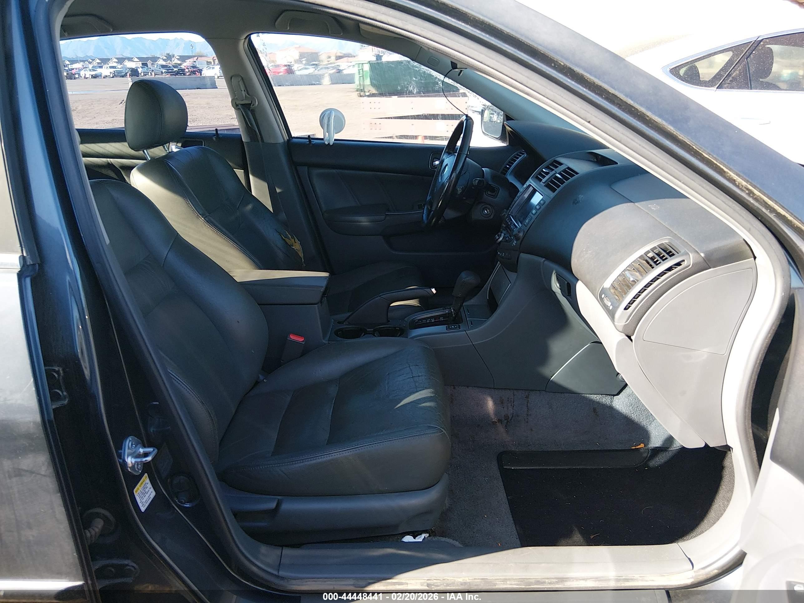 HONDA ACCORD image 5
