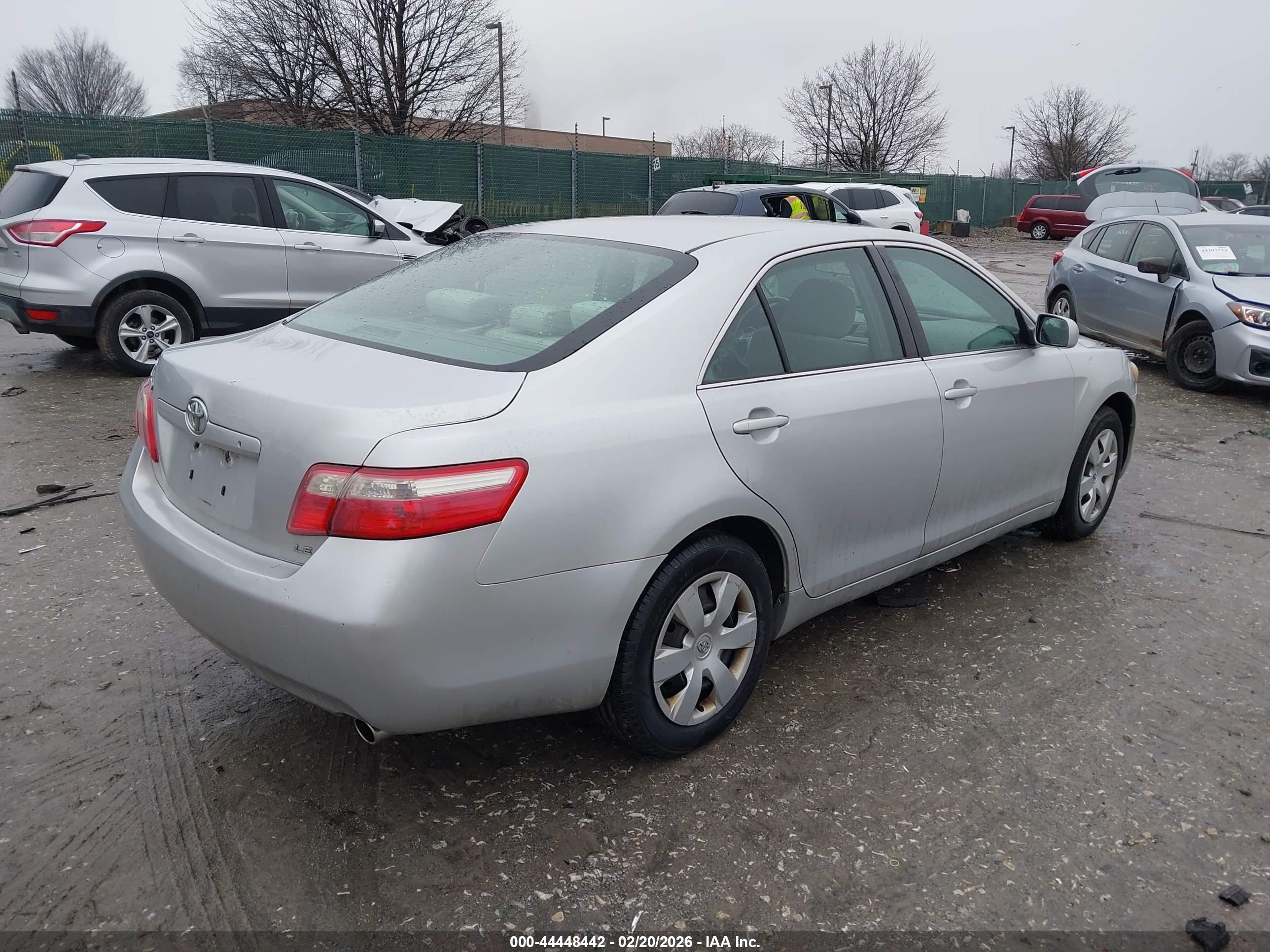 TOYOTA CAMRY image 4