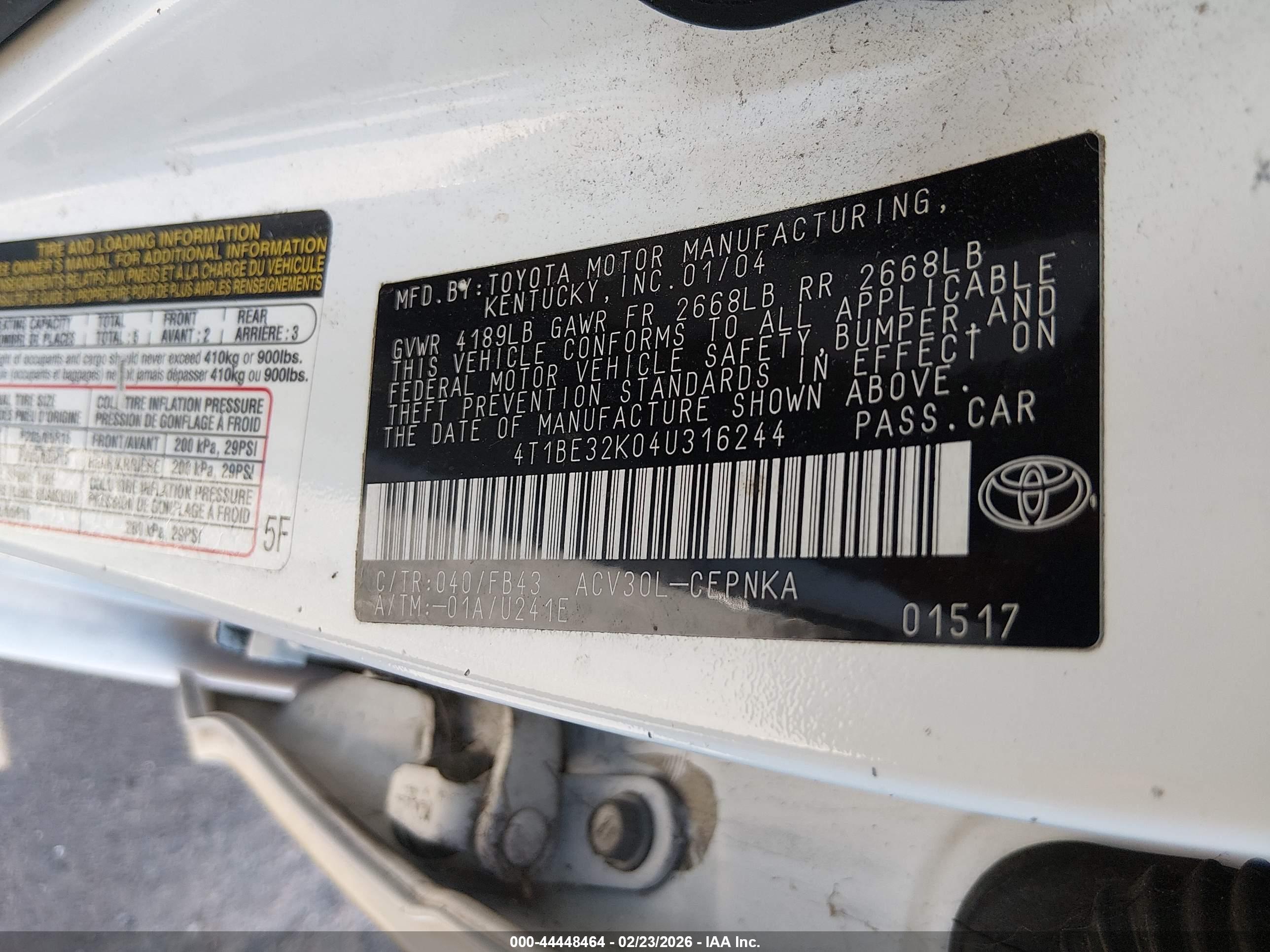 TOYOTA CAMRY image 9