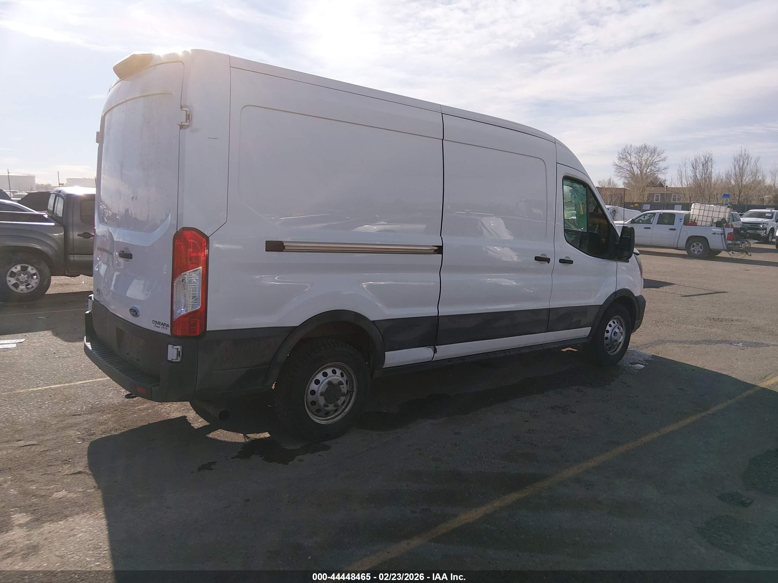 FORD TRANSIT-250 image 4