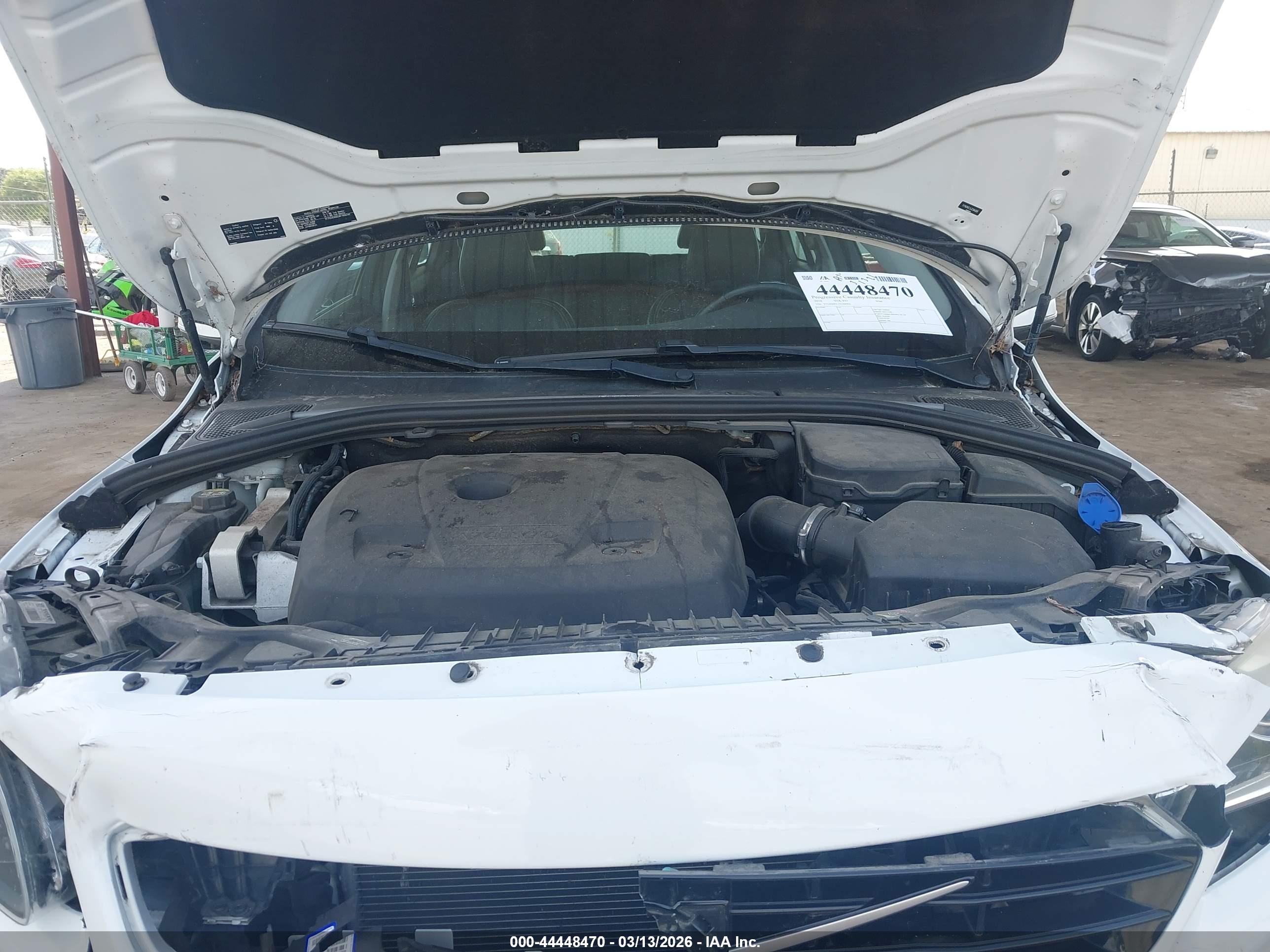 VOLVO V60 image 10