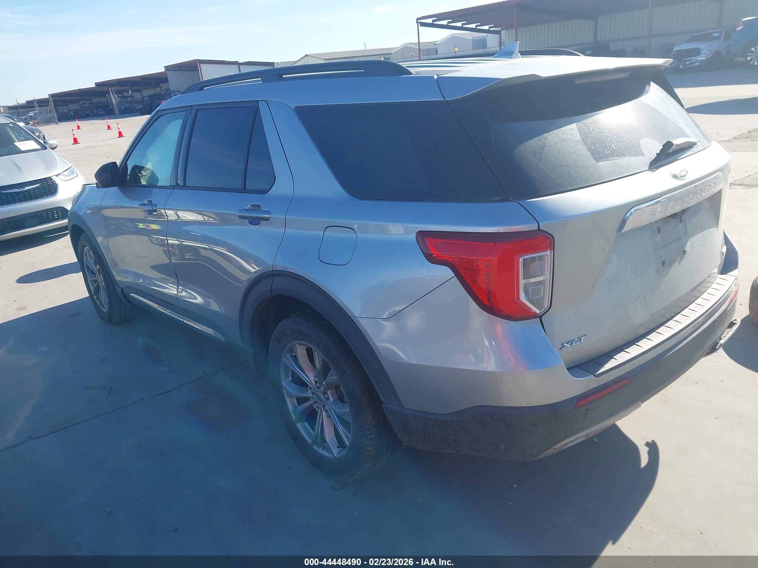 FORD EXPLORER image 3
