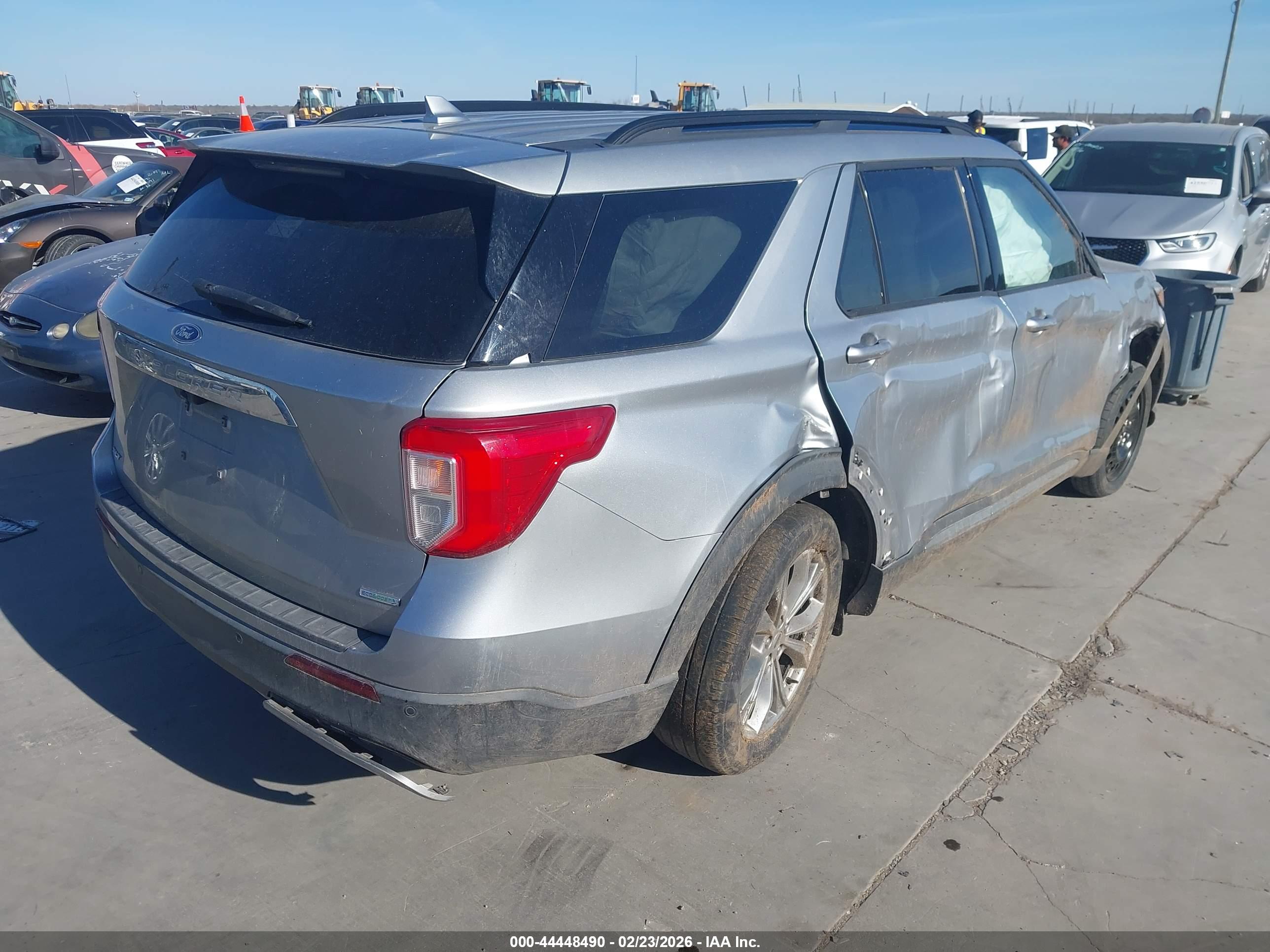 FORD EXPLORER image 4