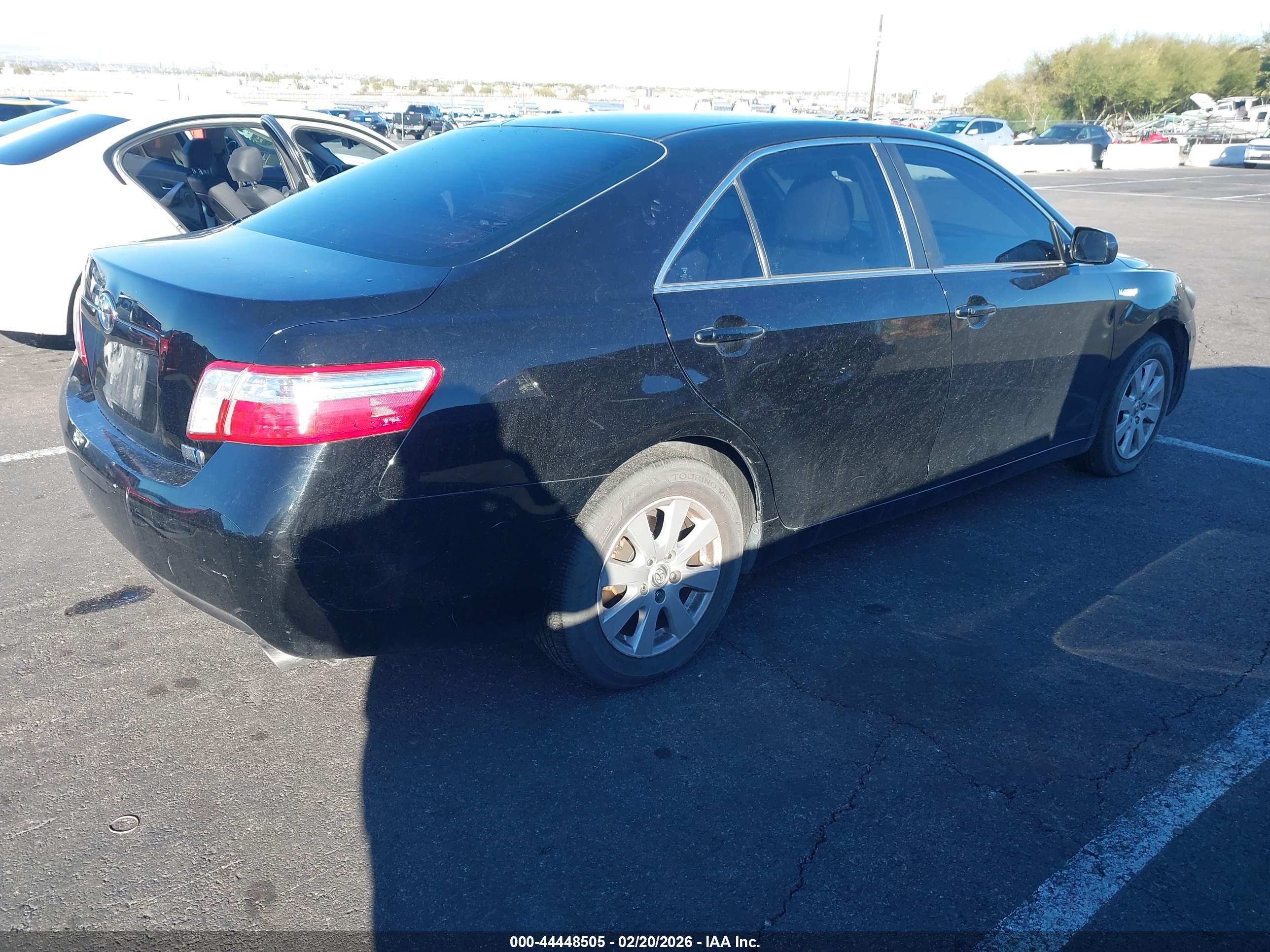 TOYOTA CAMRY image 4