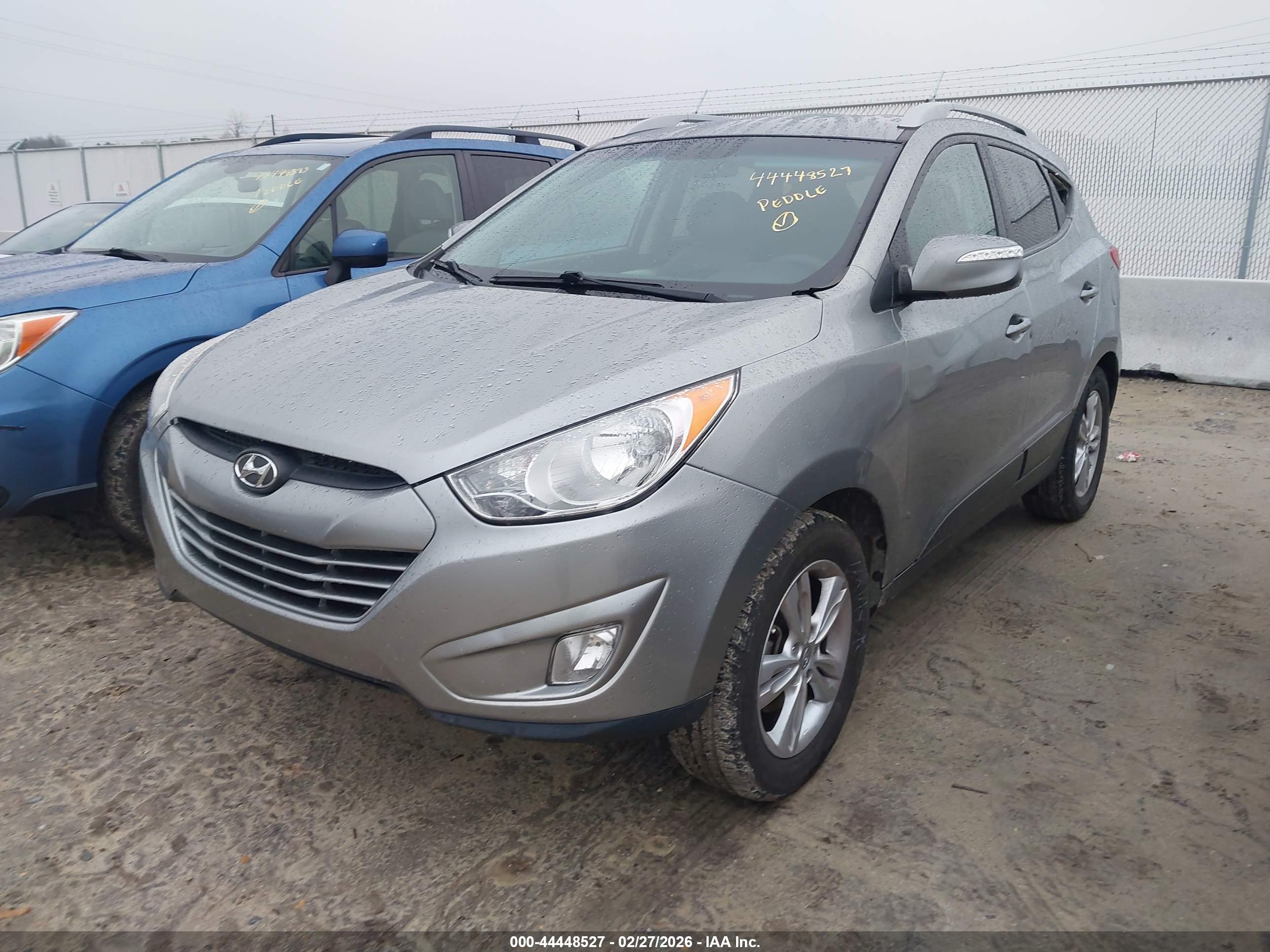 HYUNDAI TUCSON image 2