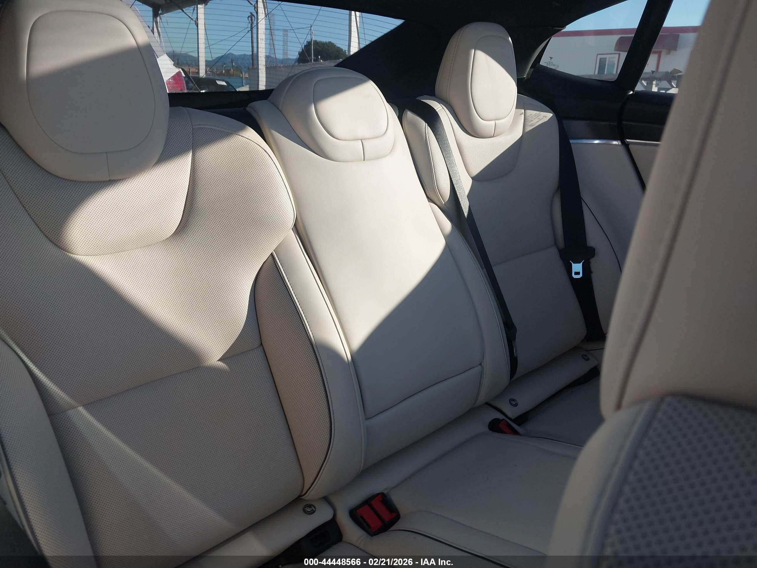 TESLA MODEL image 8