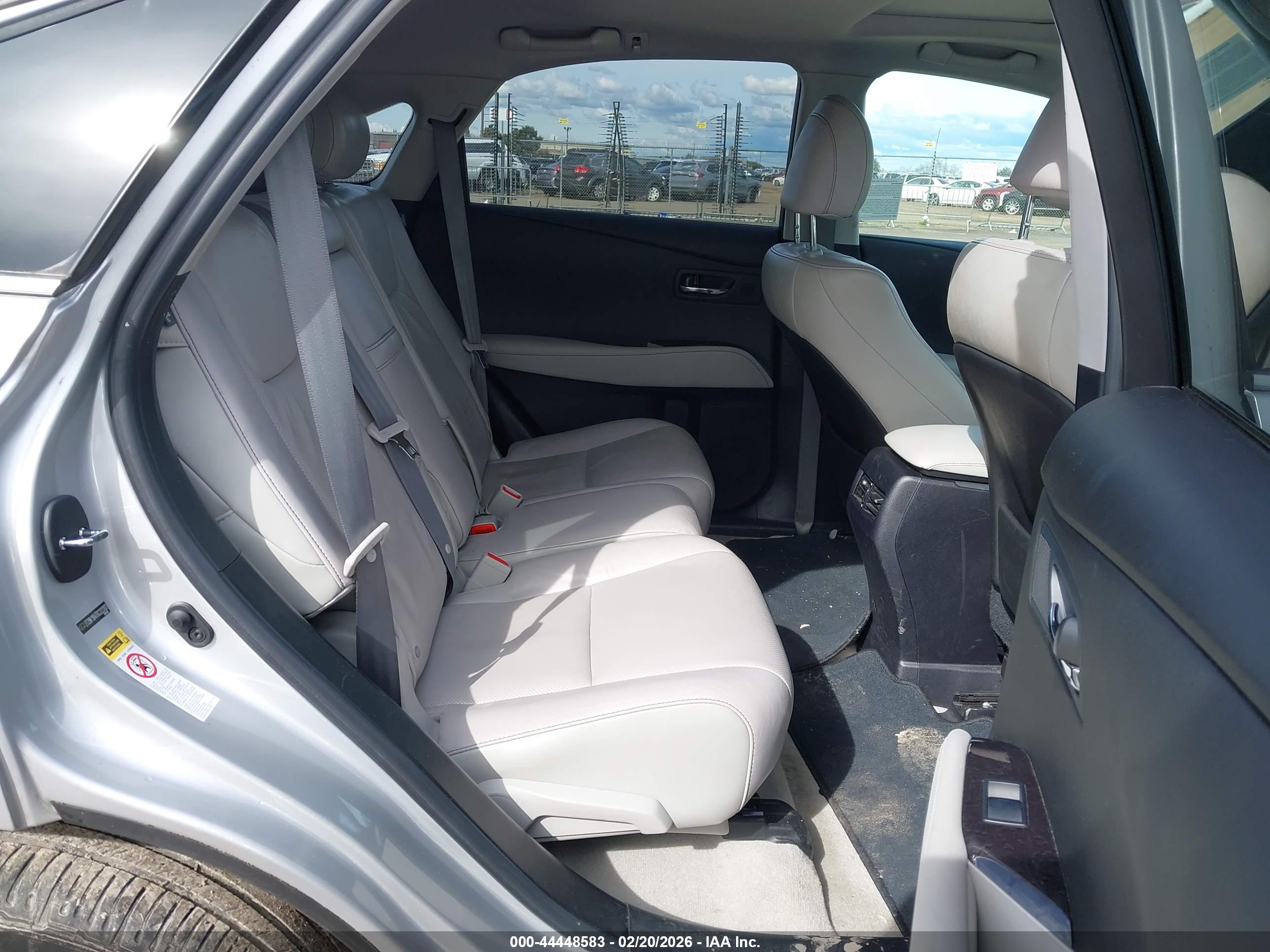 LEXUS RX image 8