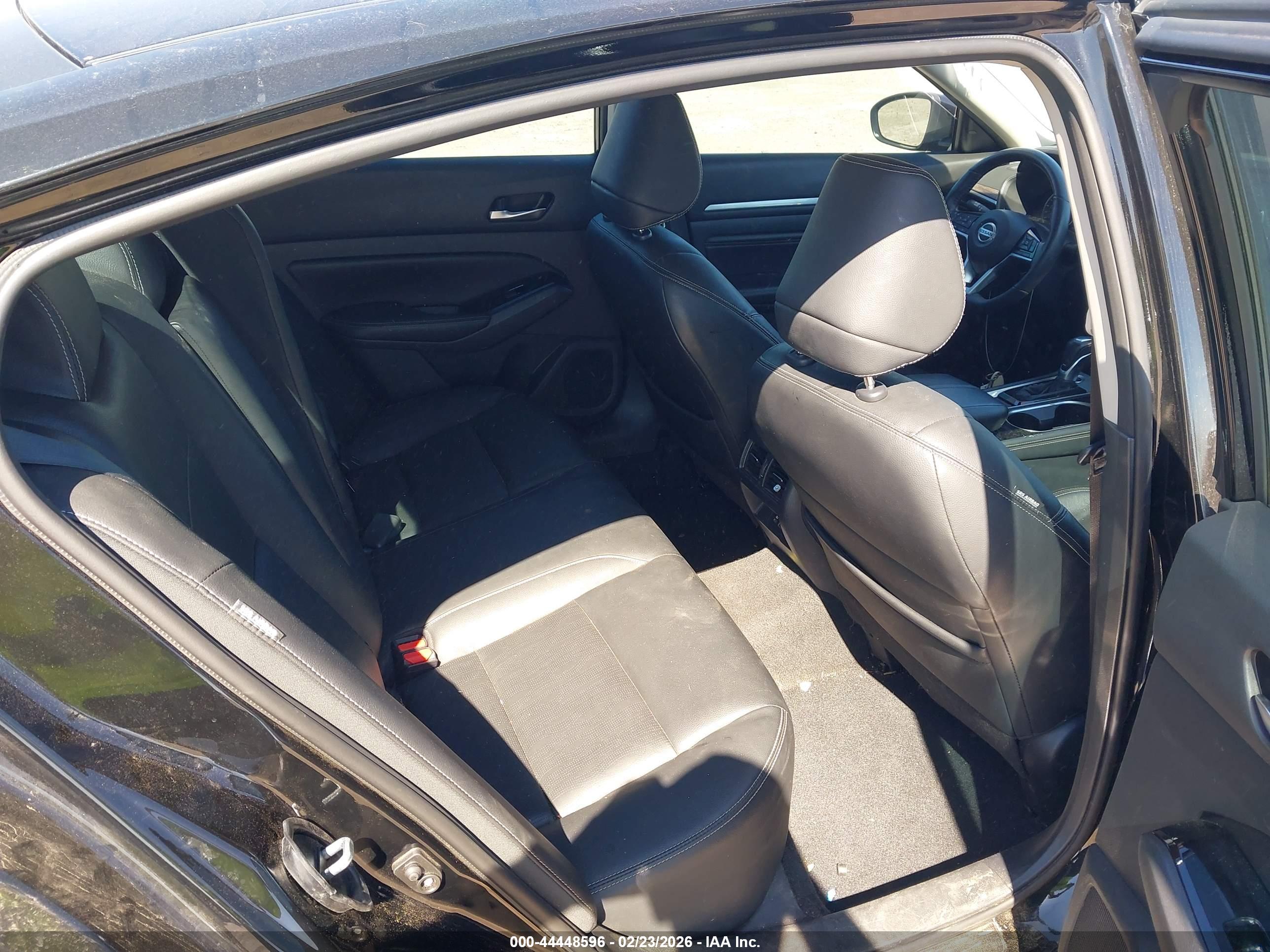 NISSAN ALTIMA image 8