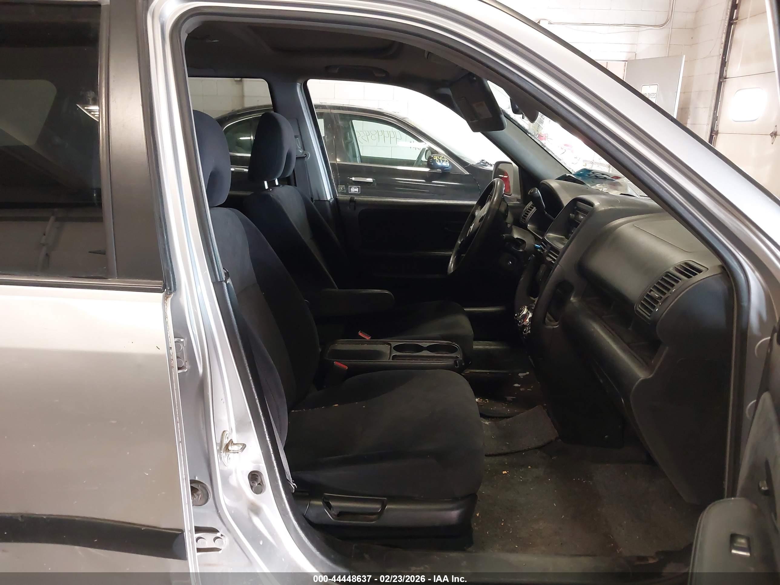 HONDA CR-V image 5