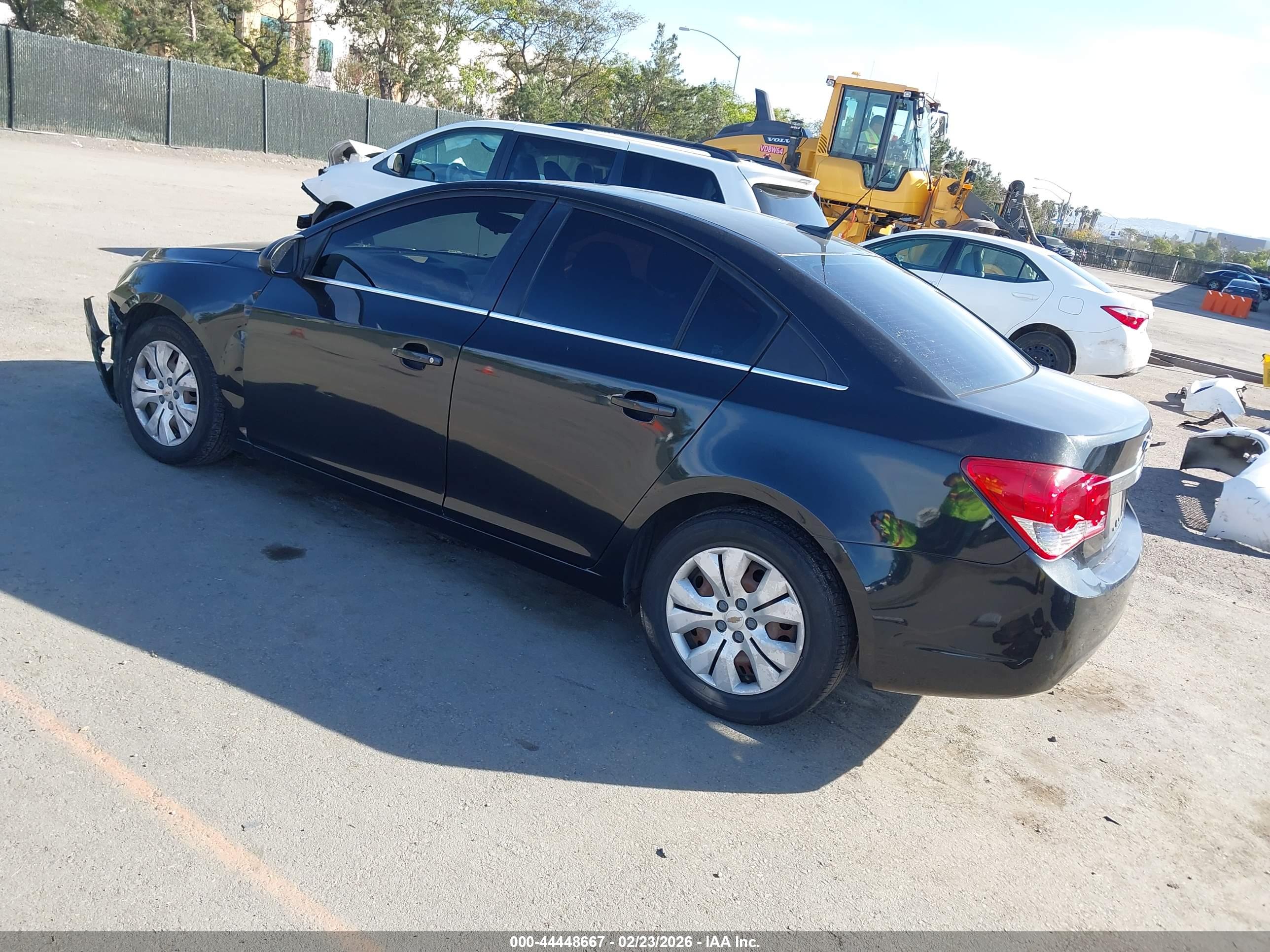 CHEVROLET CRUZE image 3