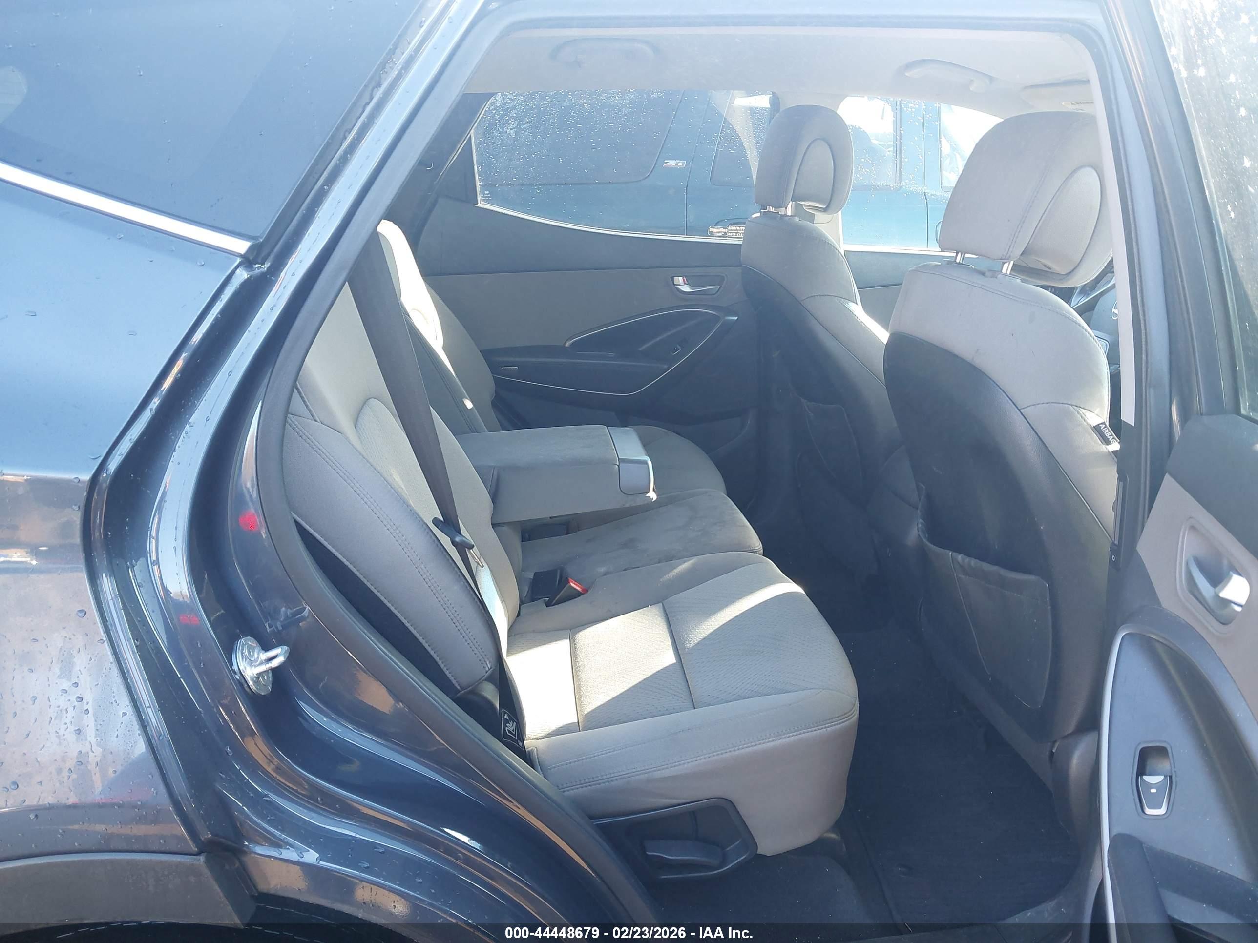 HYUNDAI SANTA image 8
