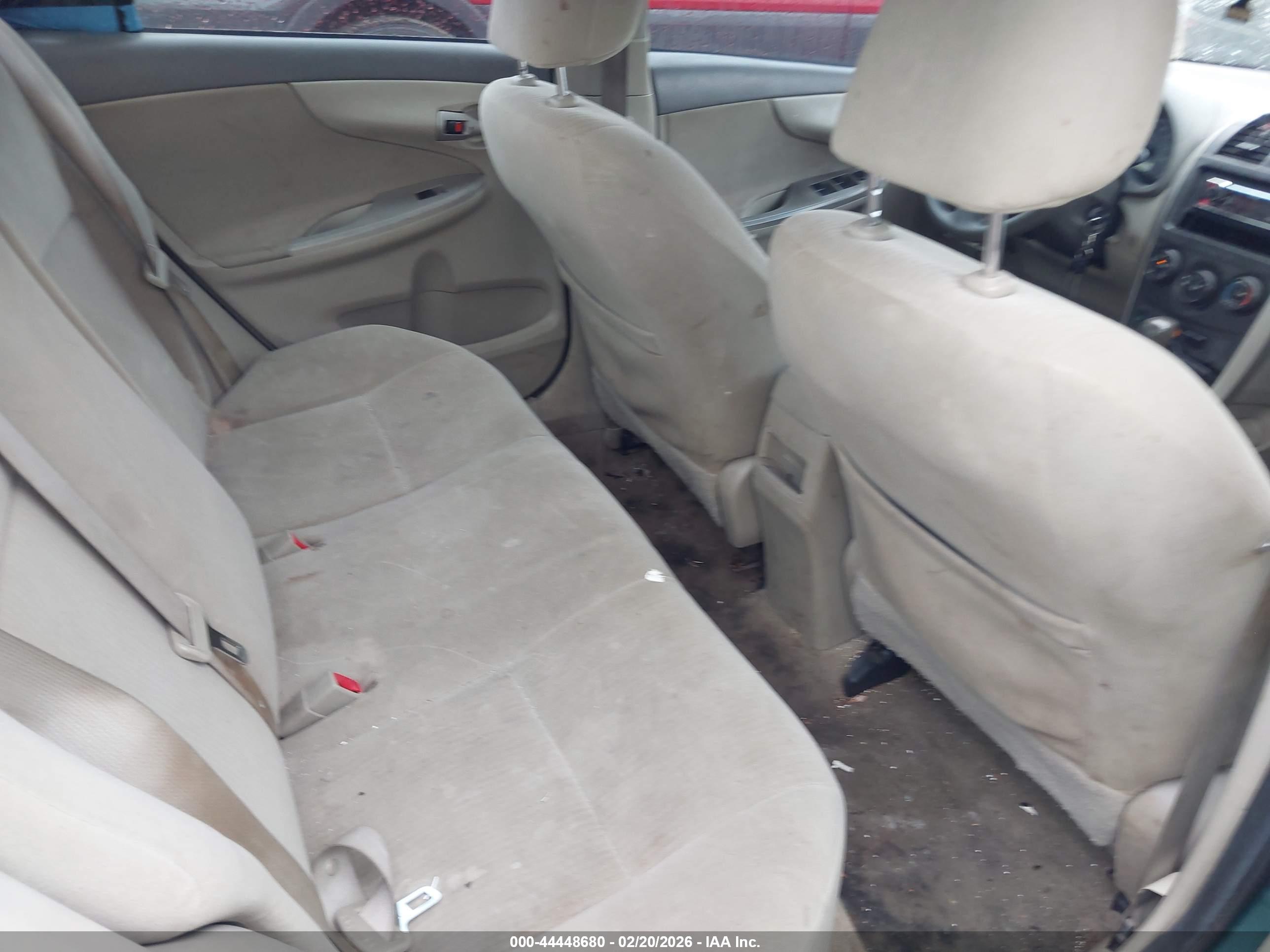 TOYOTA COROLLA image 8