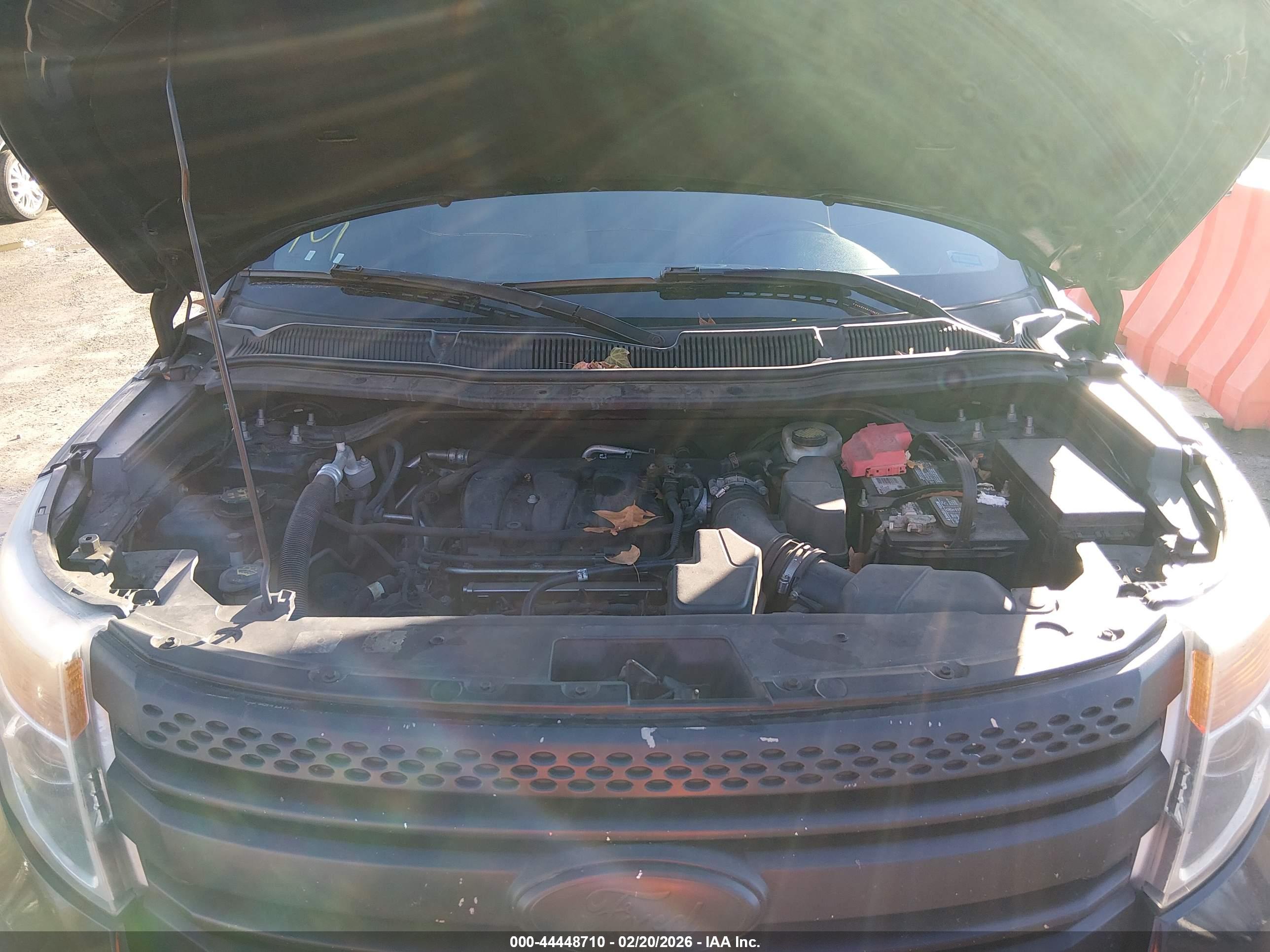 FORD EXPLORER image 10