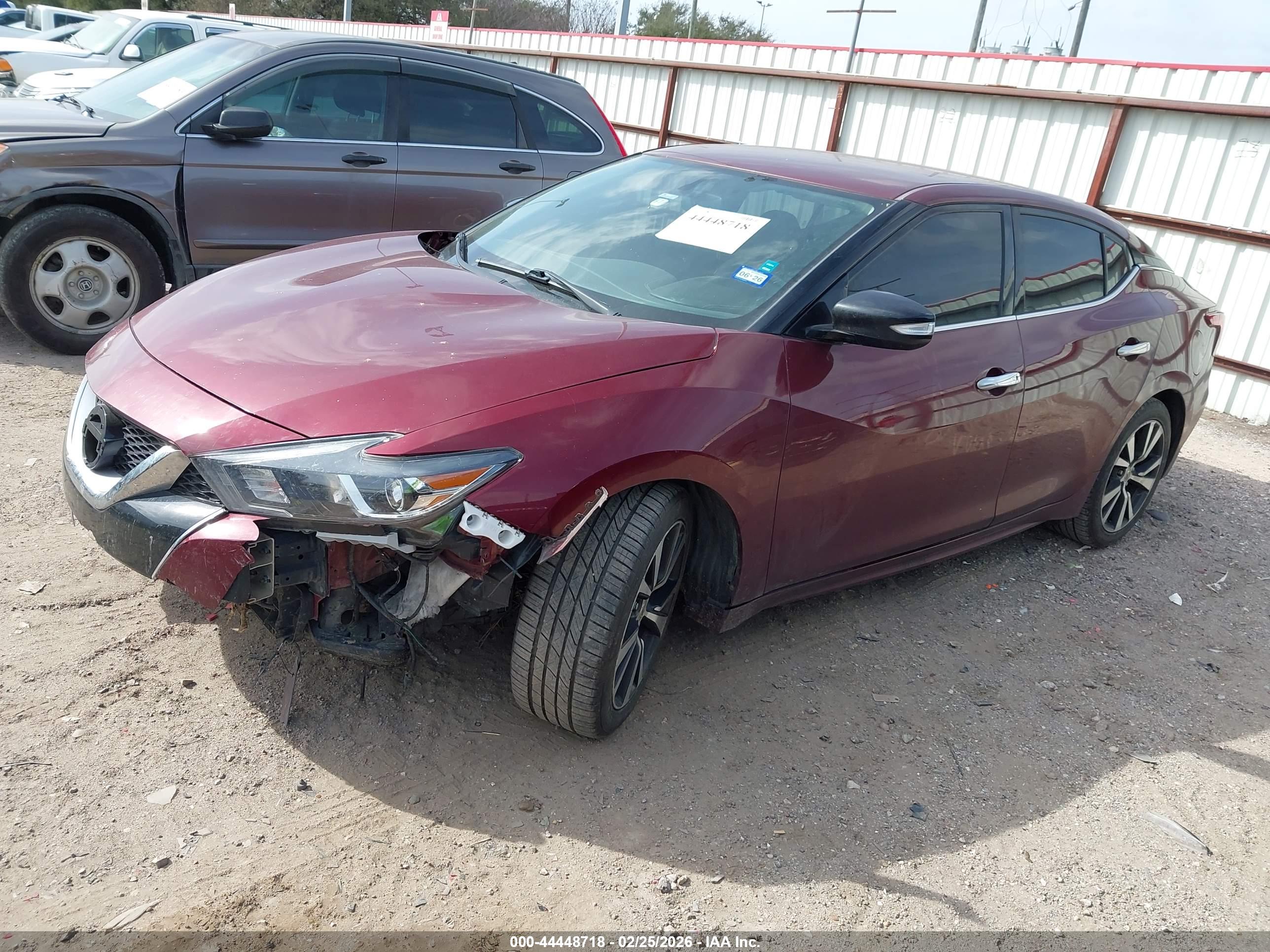 NISSAN MAXIMA image 2