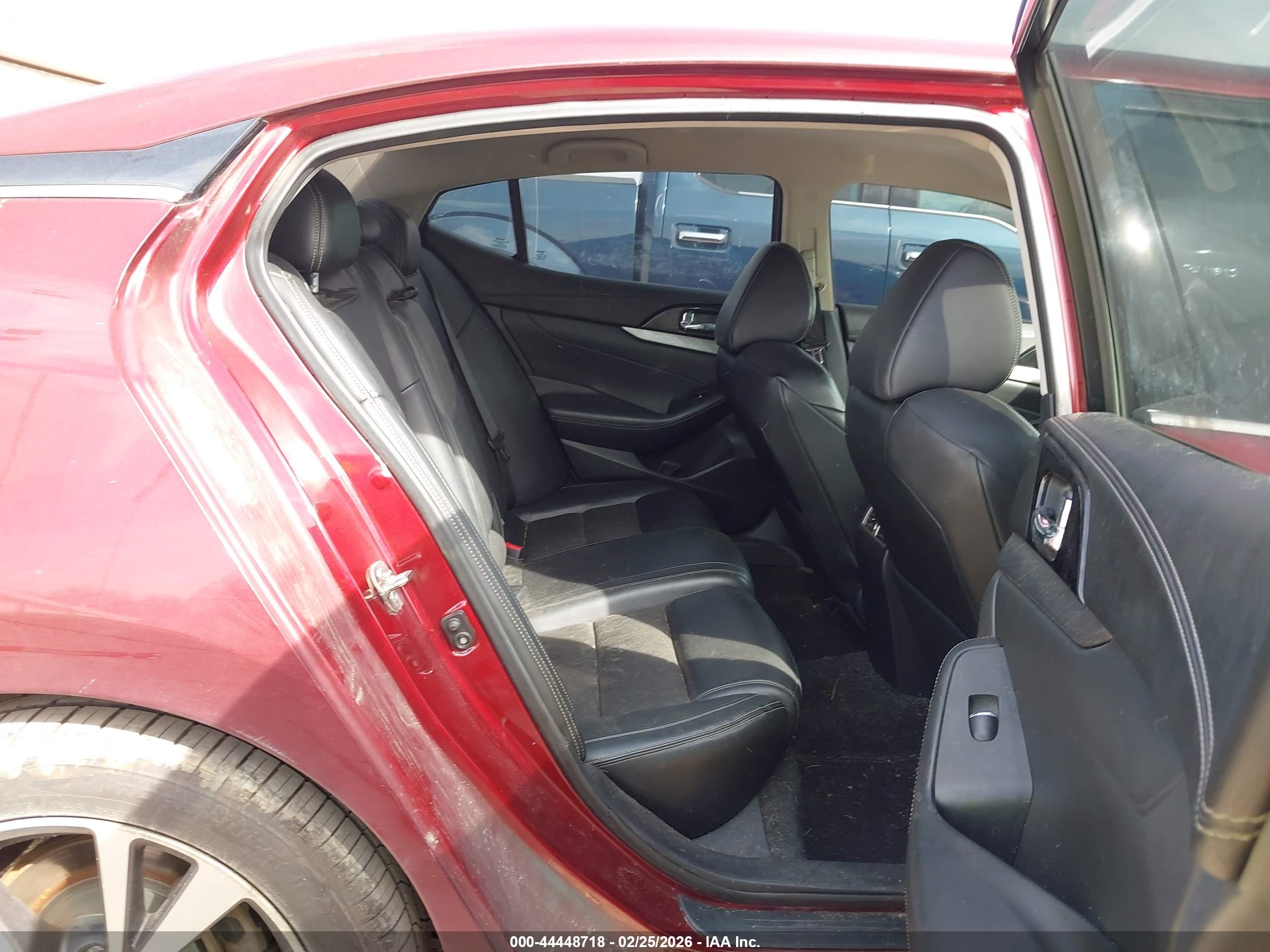 NISSAN MAXIMA image 8