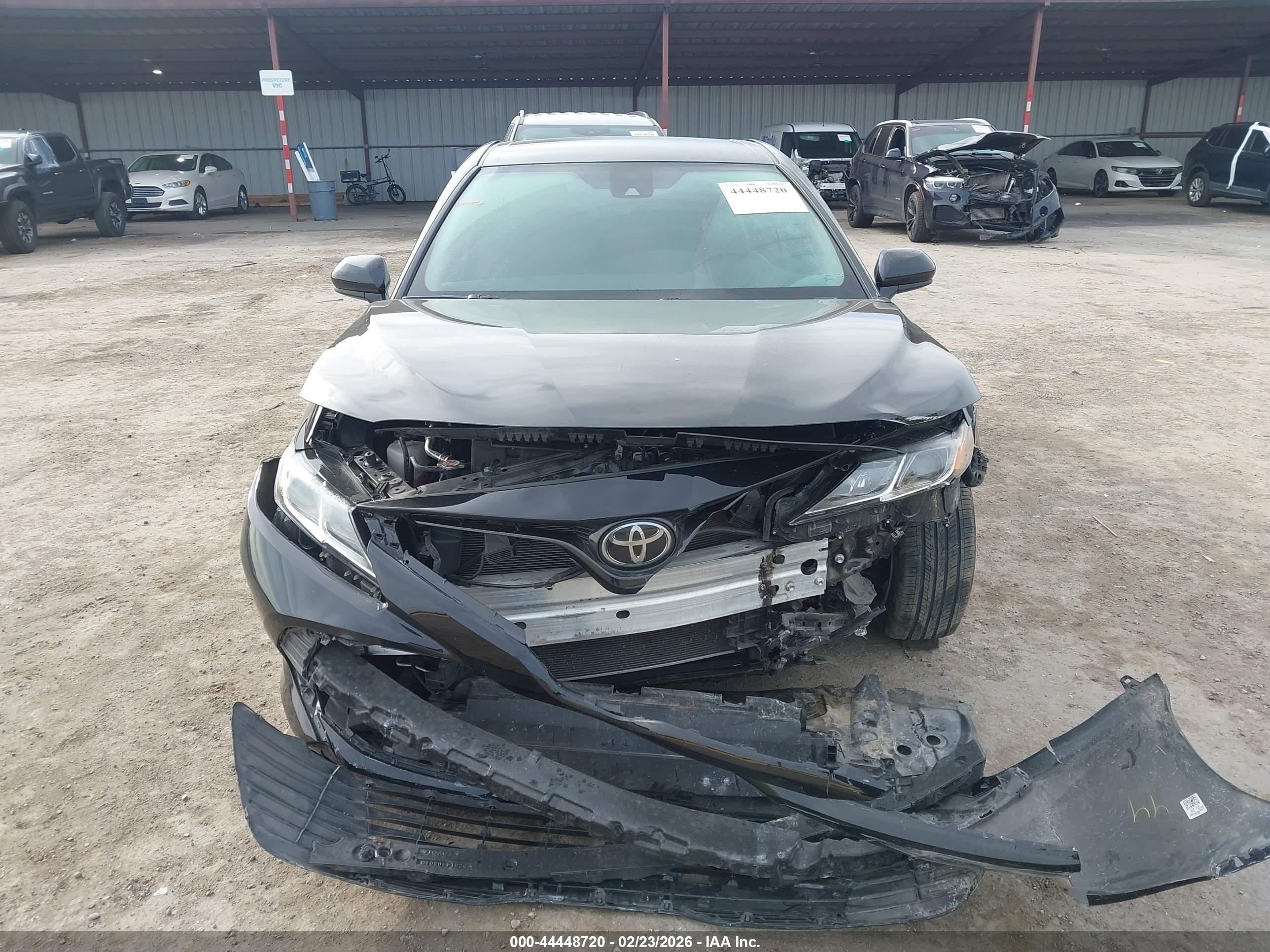 TOYOTA CAMRY image 6