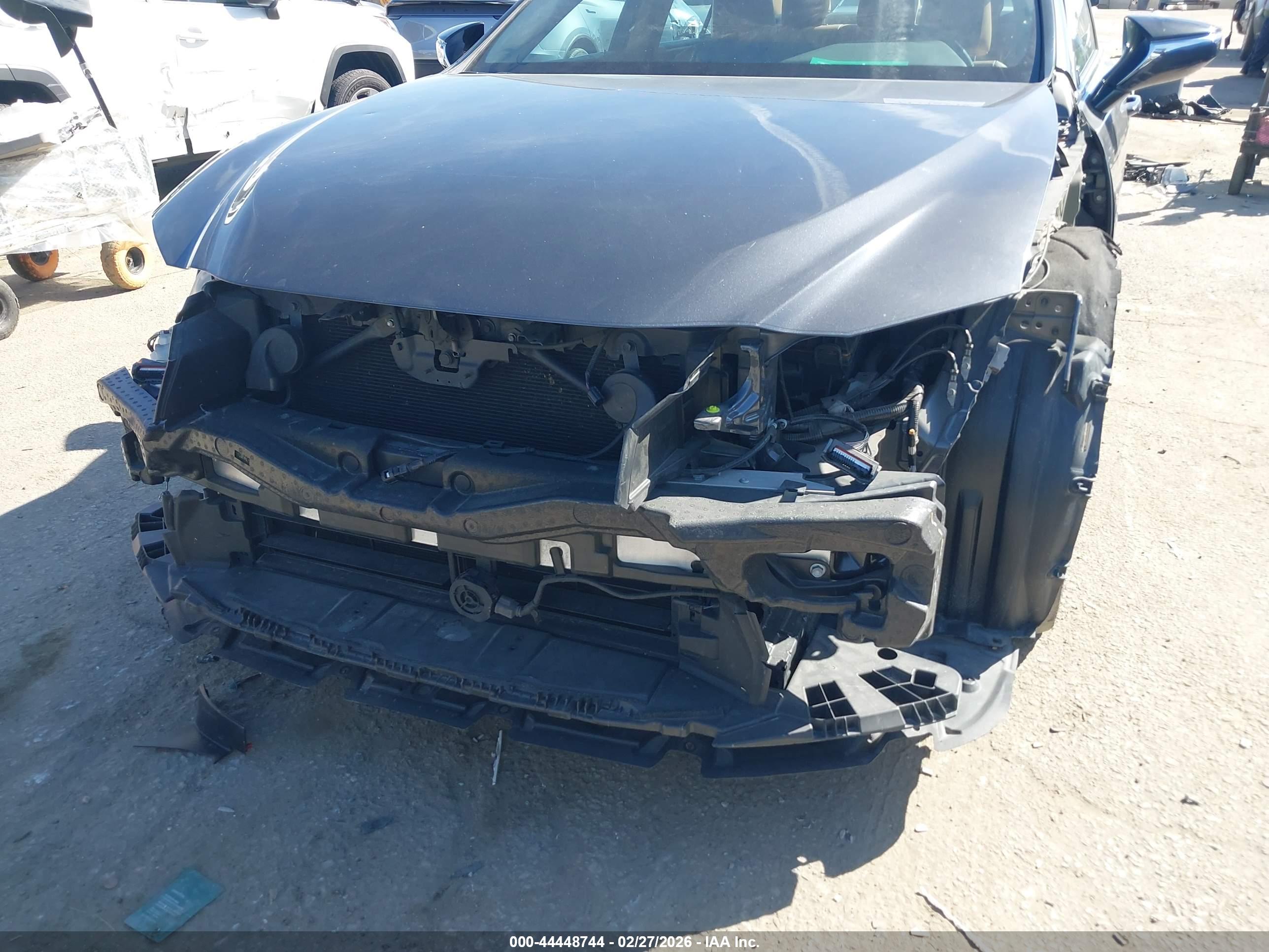 LEXUS ES image 6