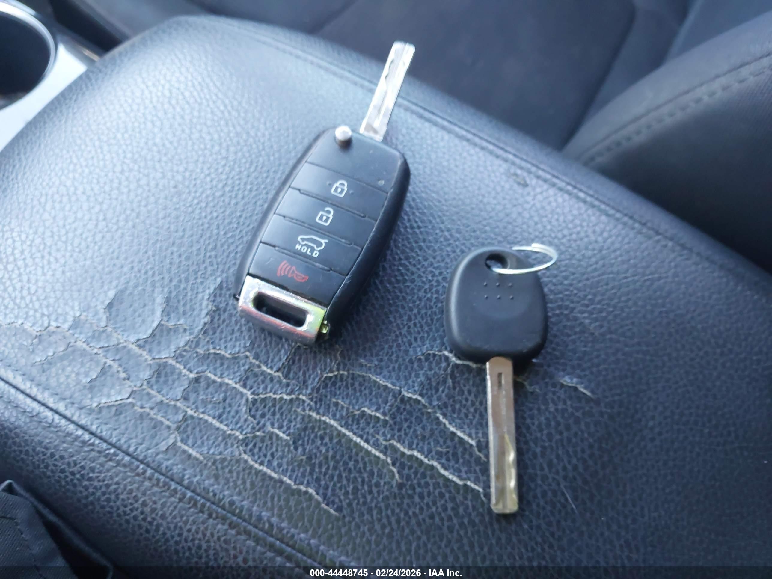 KIA SORENTO image 11
