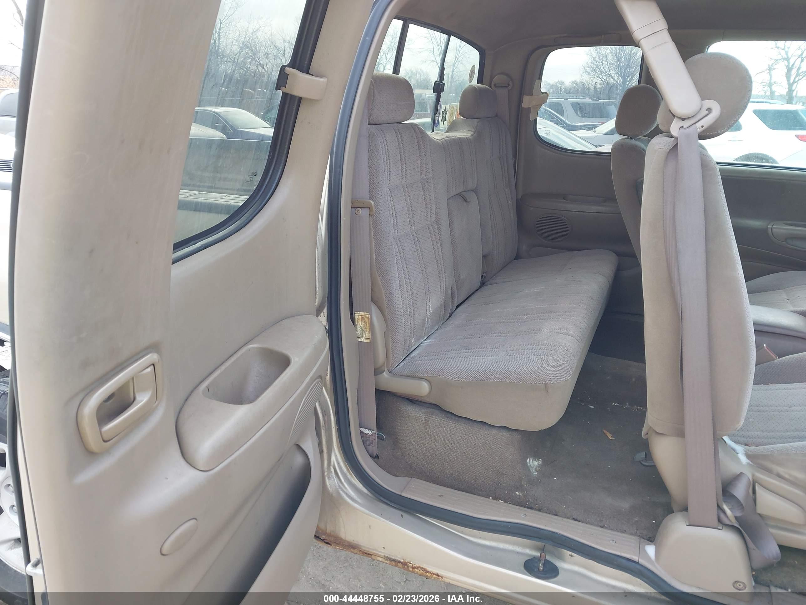 TOYOTA TUNDRA image 8