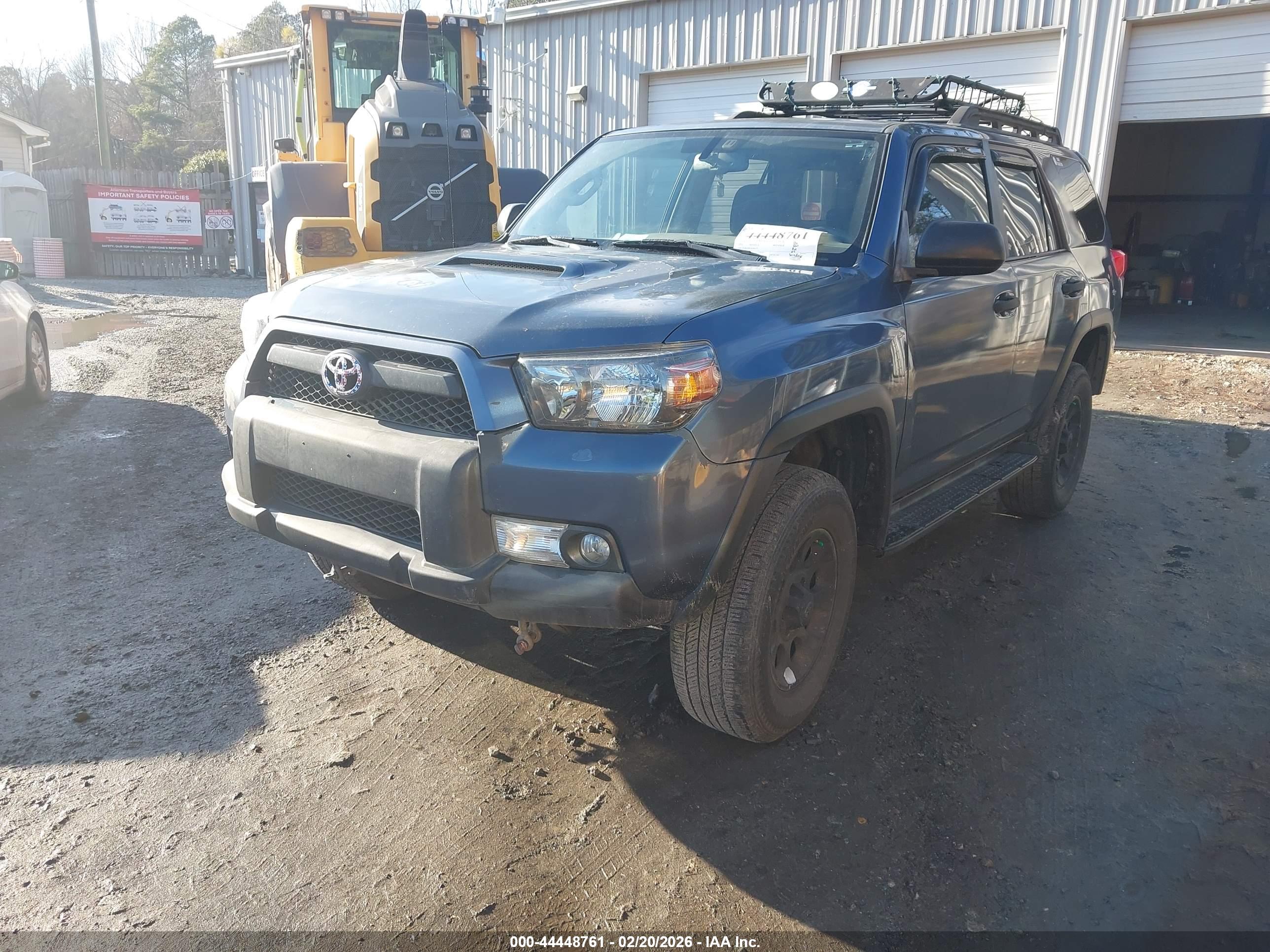 TOYOTA 4RUNNER image 2