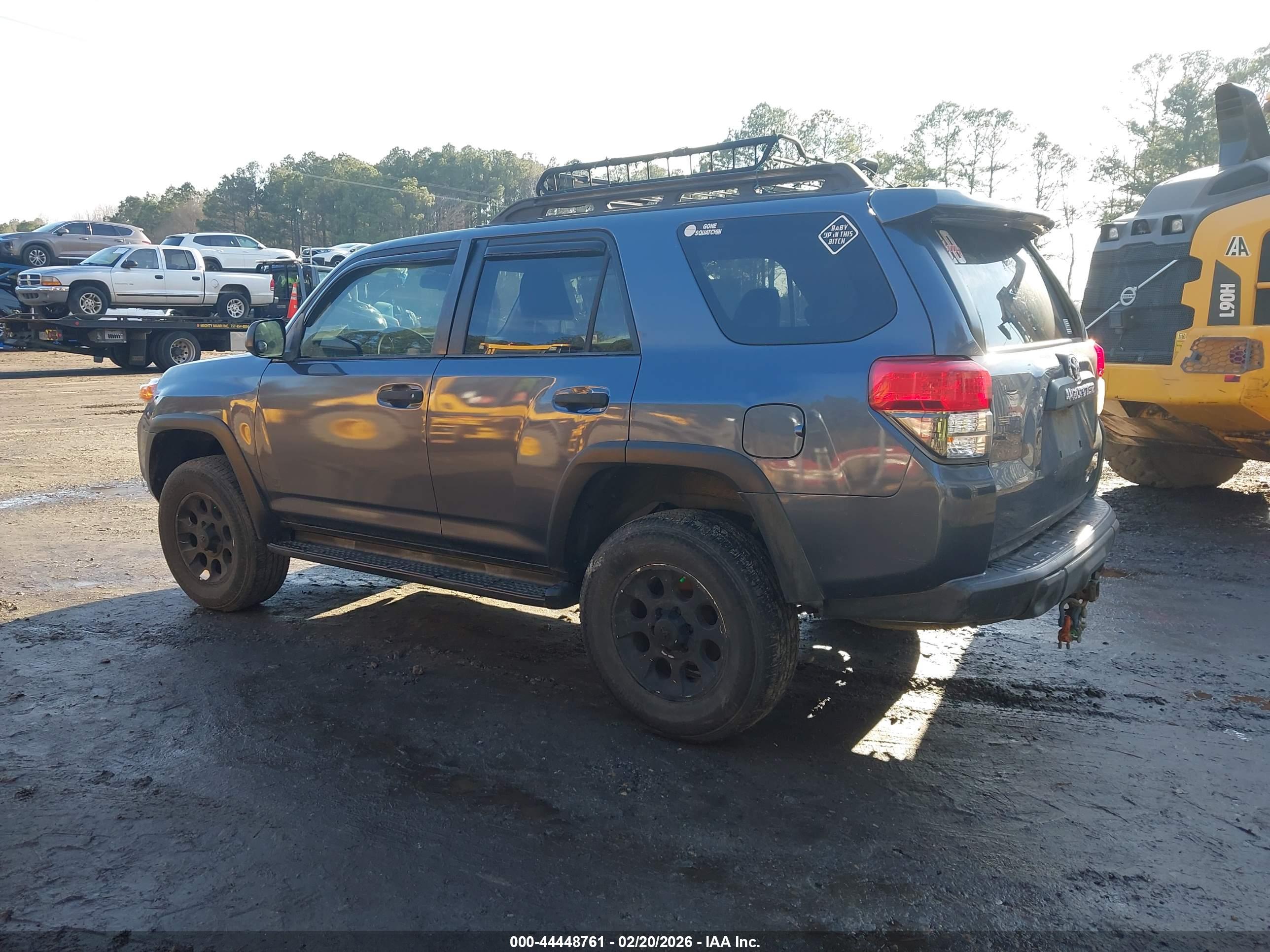 TOYOTA 4RUNNER image 3