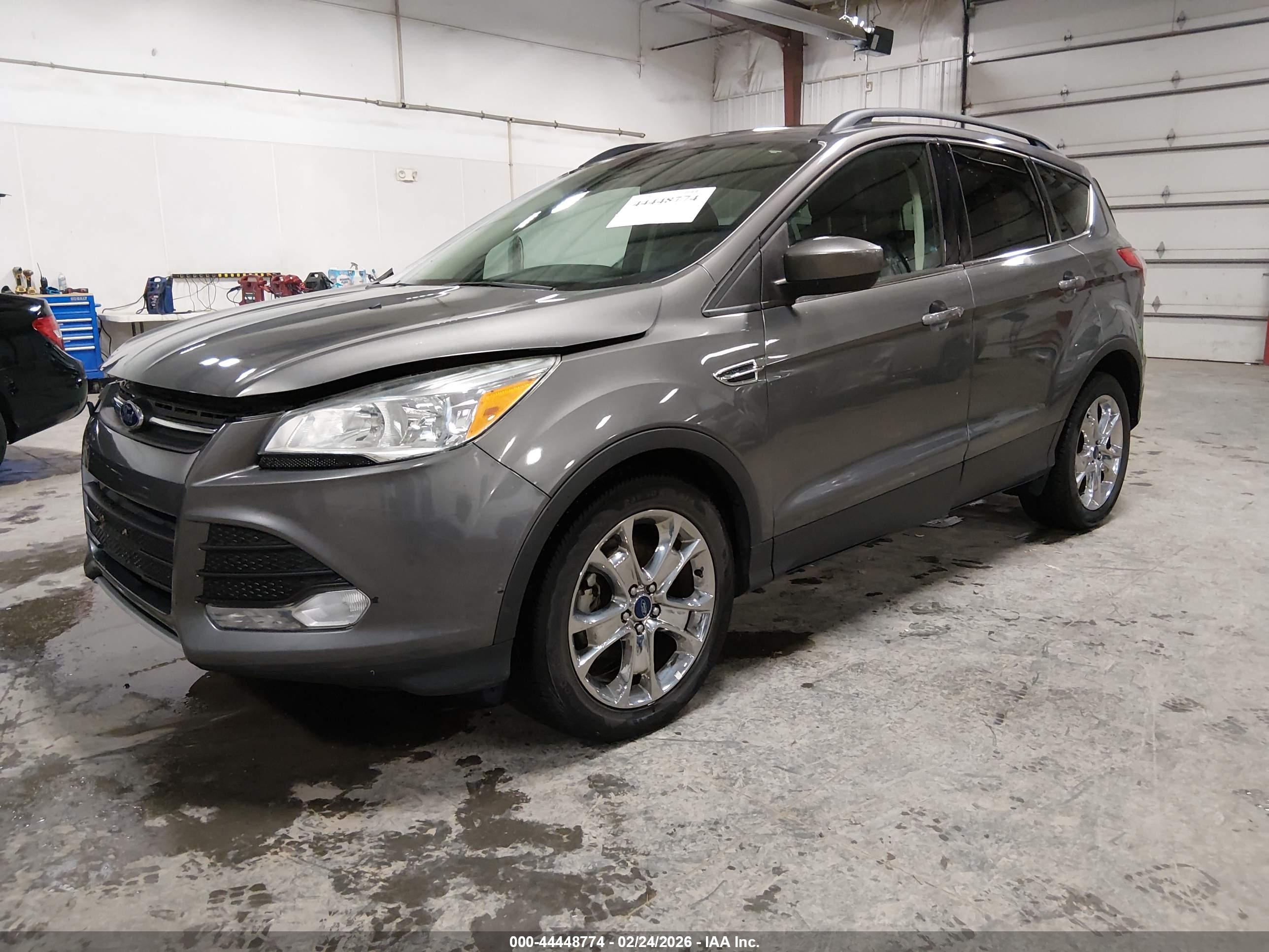 FORD ESCAPE image 2