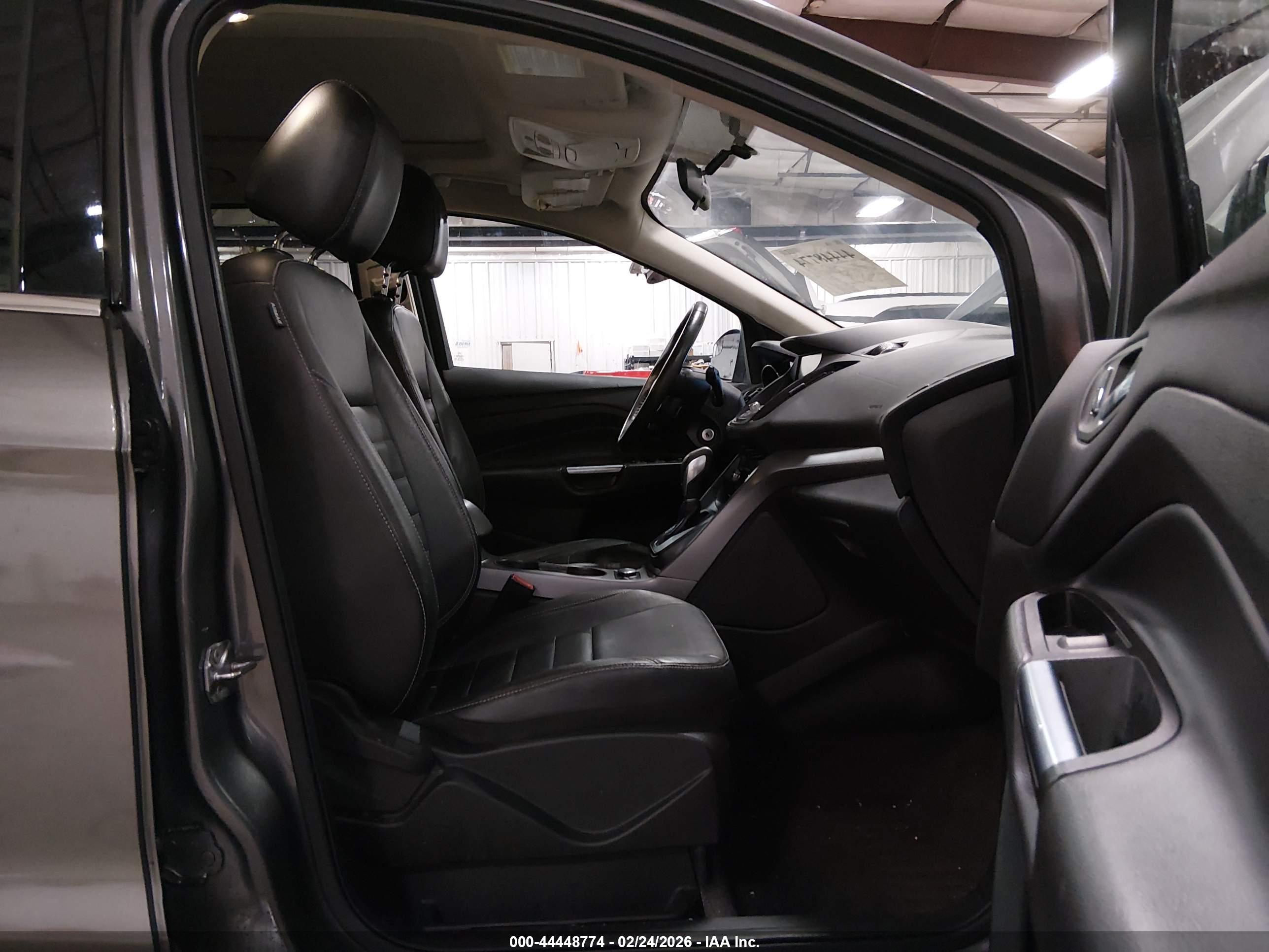 FORD ESCAPE image 5