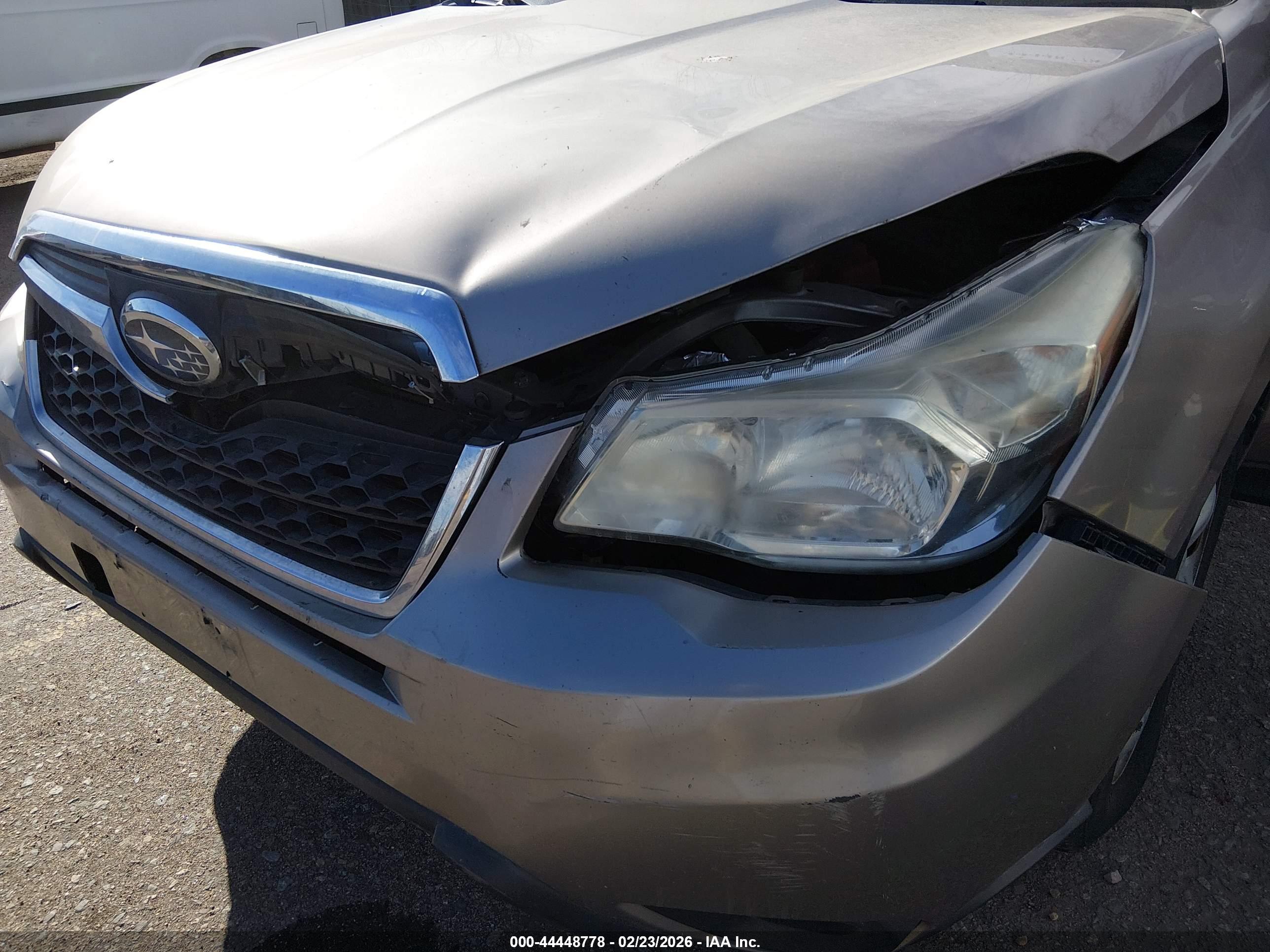 SUBARU FORESTER image 6