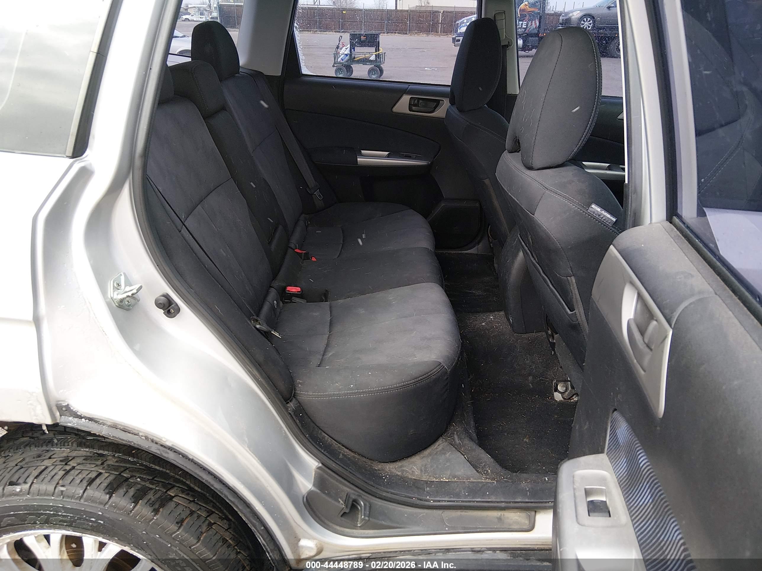 SUBARU FORESTER image 8