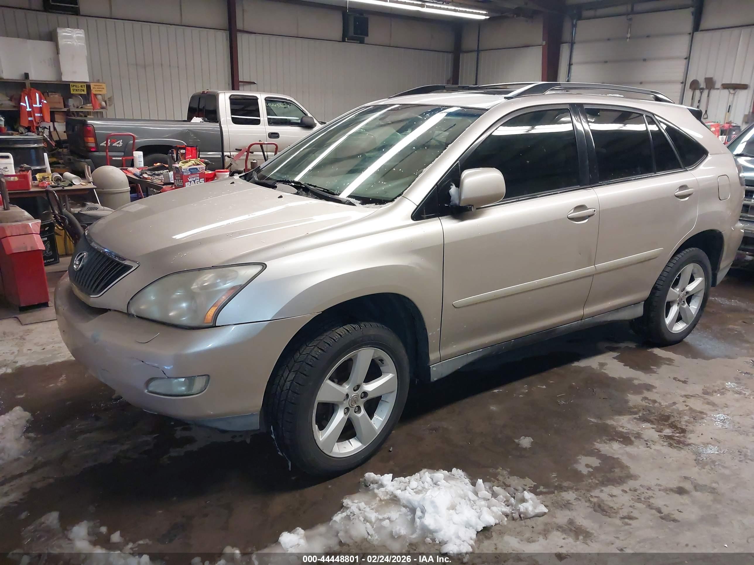 LEXUS RX image 2